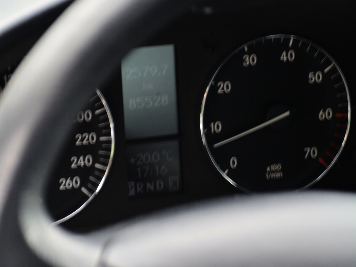 MERCEDES-BENZ C 240 Elégance 4Matic Automatic-image-9