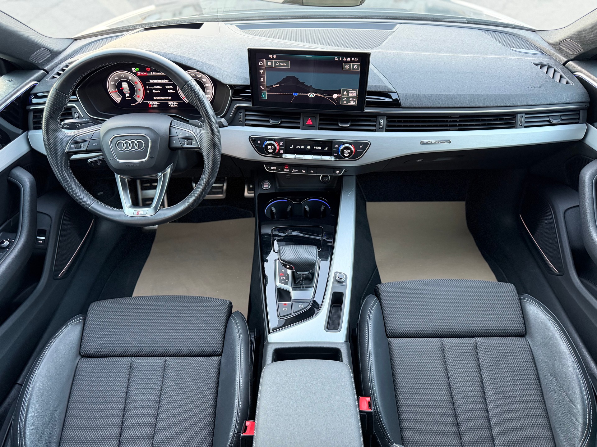 AUDI A5 Sportback 40 TFSI S-Line S-tronic quattro-image-12