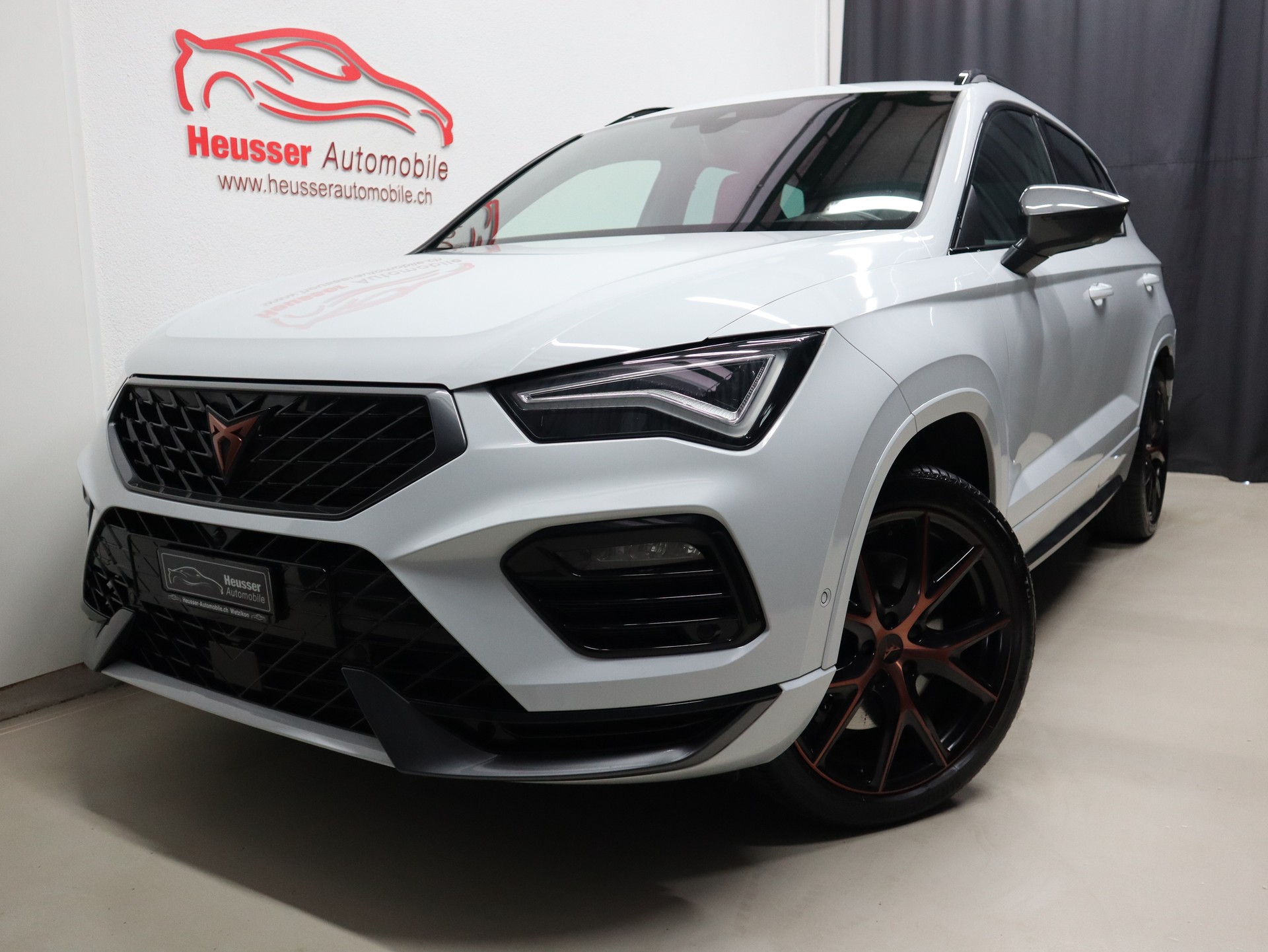 CUPRA Ateca 2.0TSI VZ 4Drive DSG - Panorama - Navi - AKRAPOVIC - Beats - Sportsitze - Sitzmemory - 360° Kamera - AHK - 300 PS