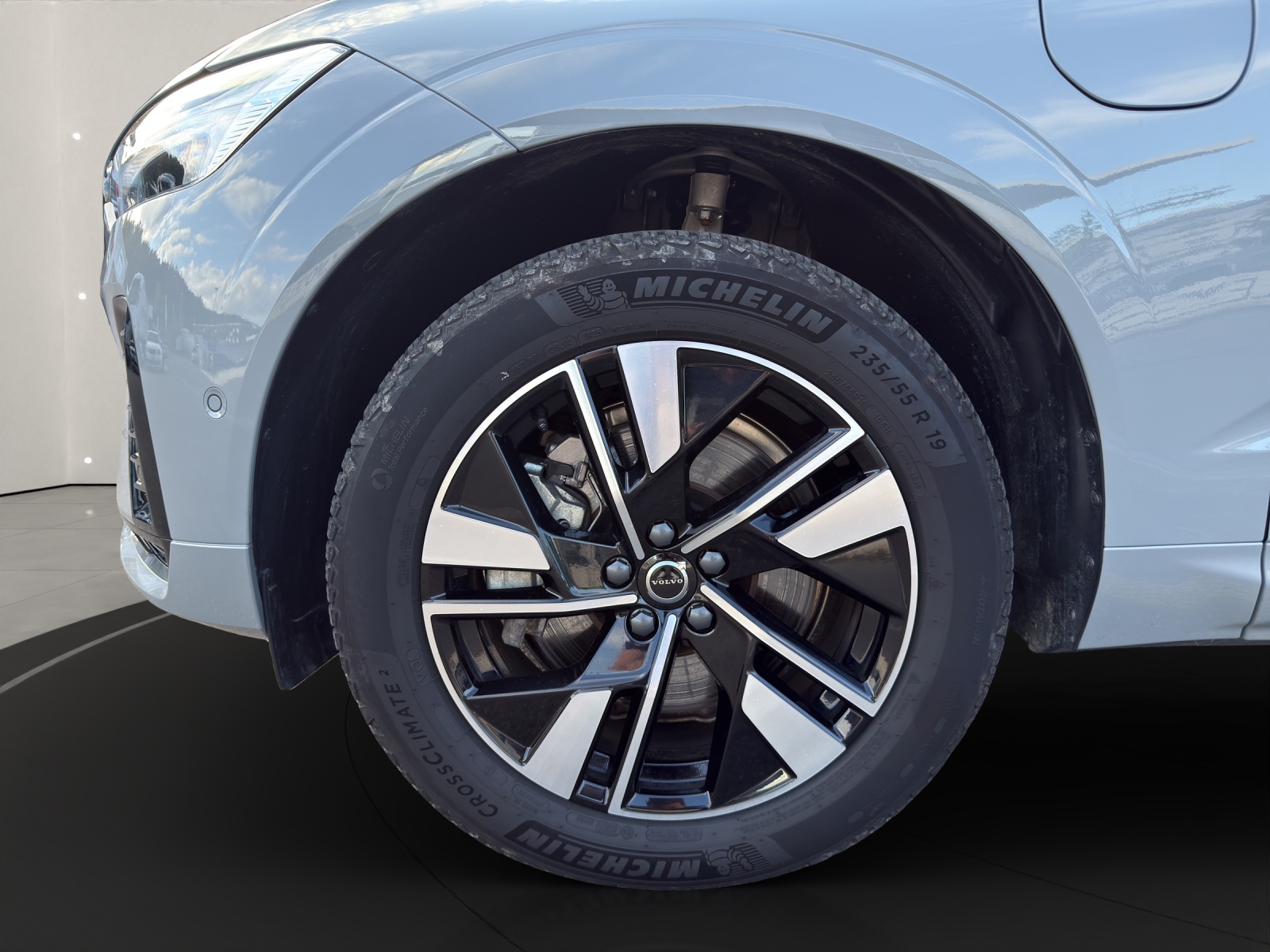 VOLVO XC60 2.0 T6 TE Plus Dark eAWD-image-6