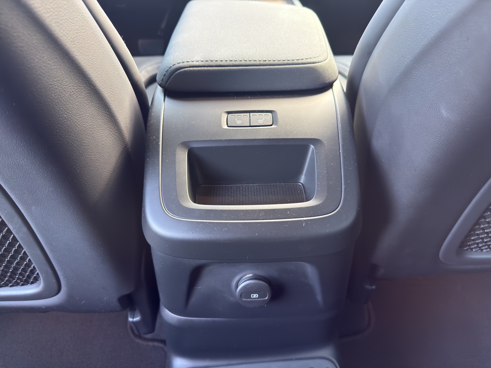VOLVO XC60 2.0 T6 TE Plus Dark eAWD-image-15