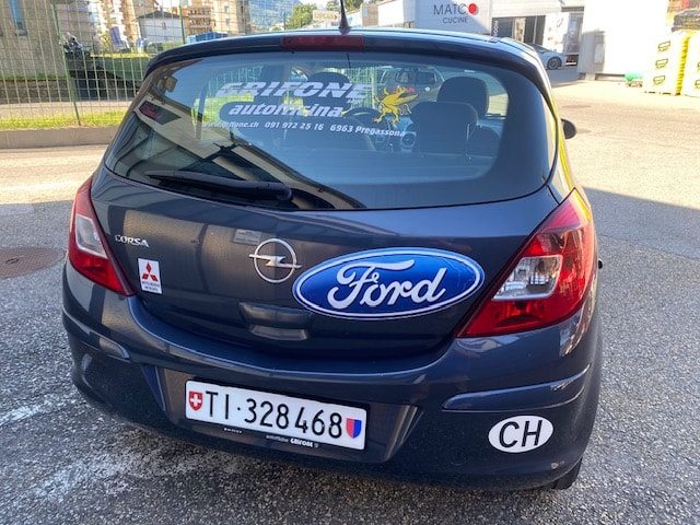 OPEL Corsa 1.4 TP Color Edition-image-2