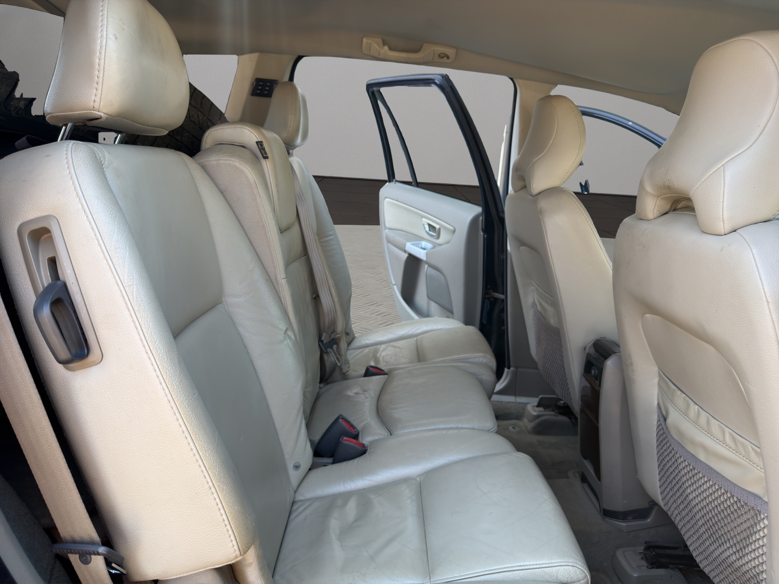 VOLVO XC90 2.5T AWD Geartronic-image-13