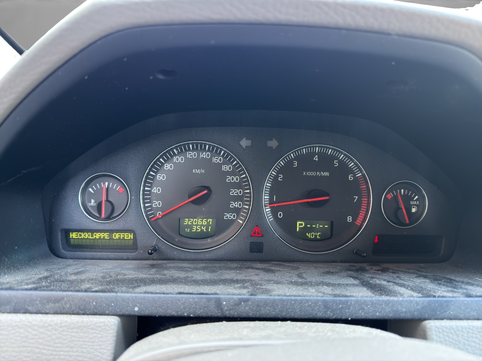 VOLVO XC90 2.5T AWD Geartronic-image-15
