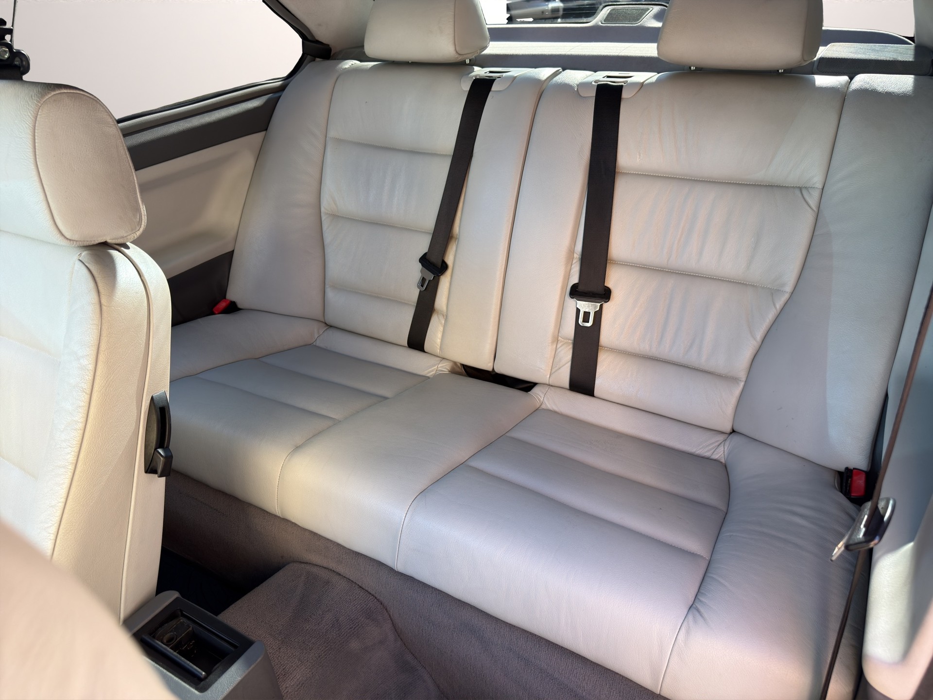 BMW 328i A Coupé-image-11