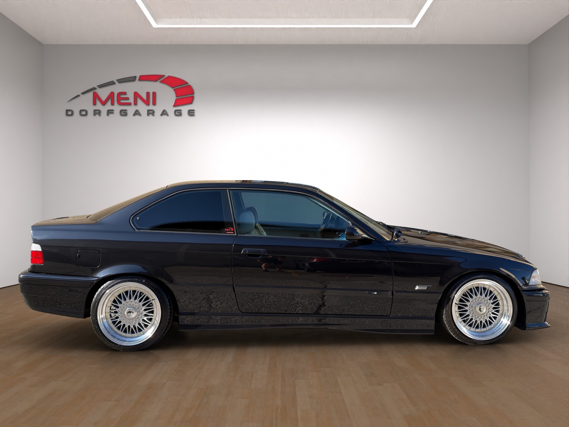 BMW 328i A Coupé-image-7