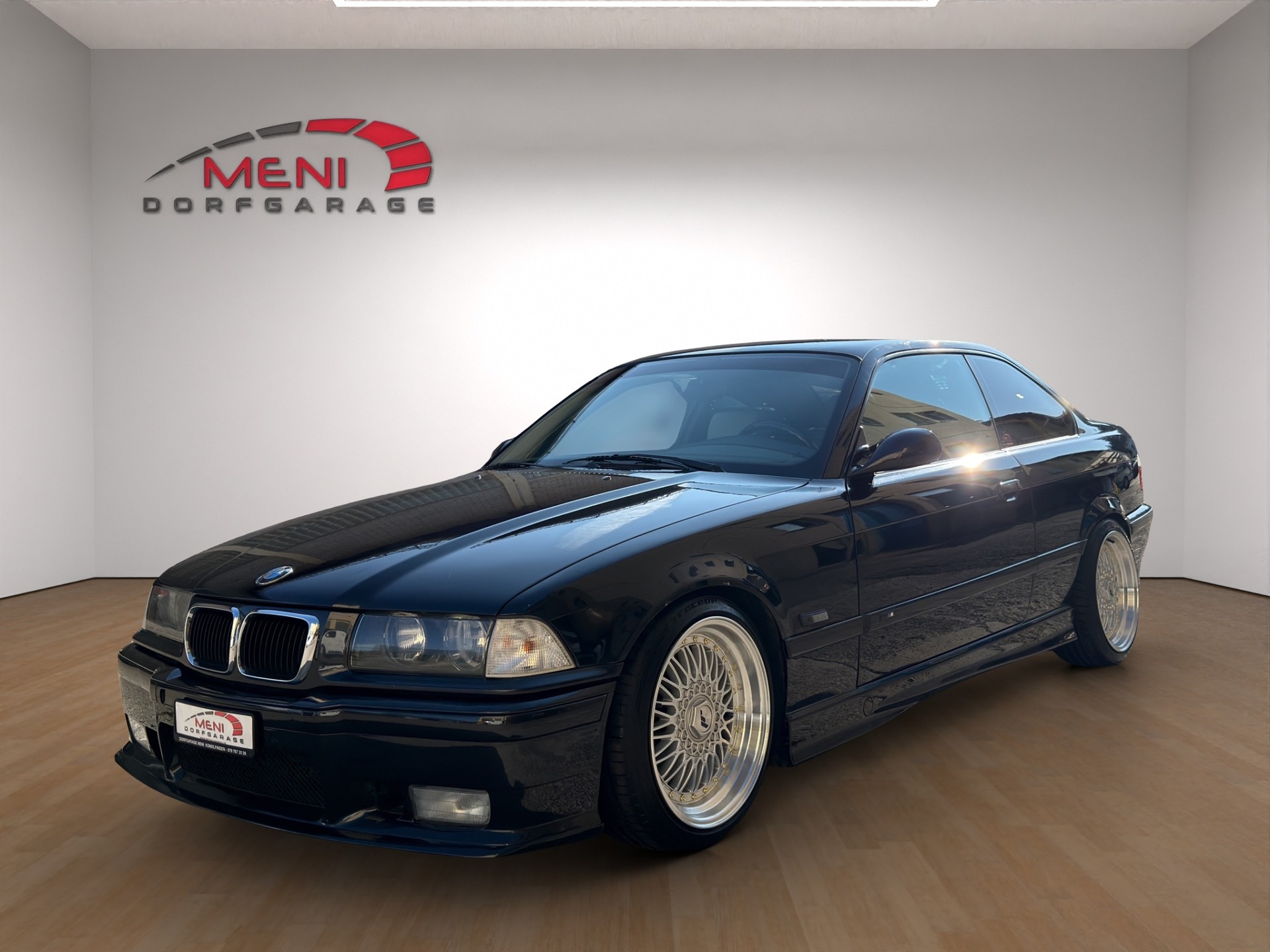 BMW 328i A Coupé-image-2