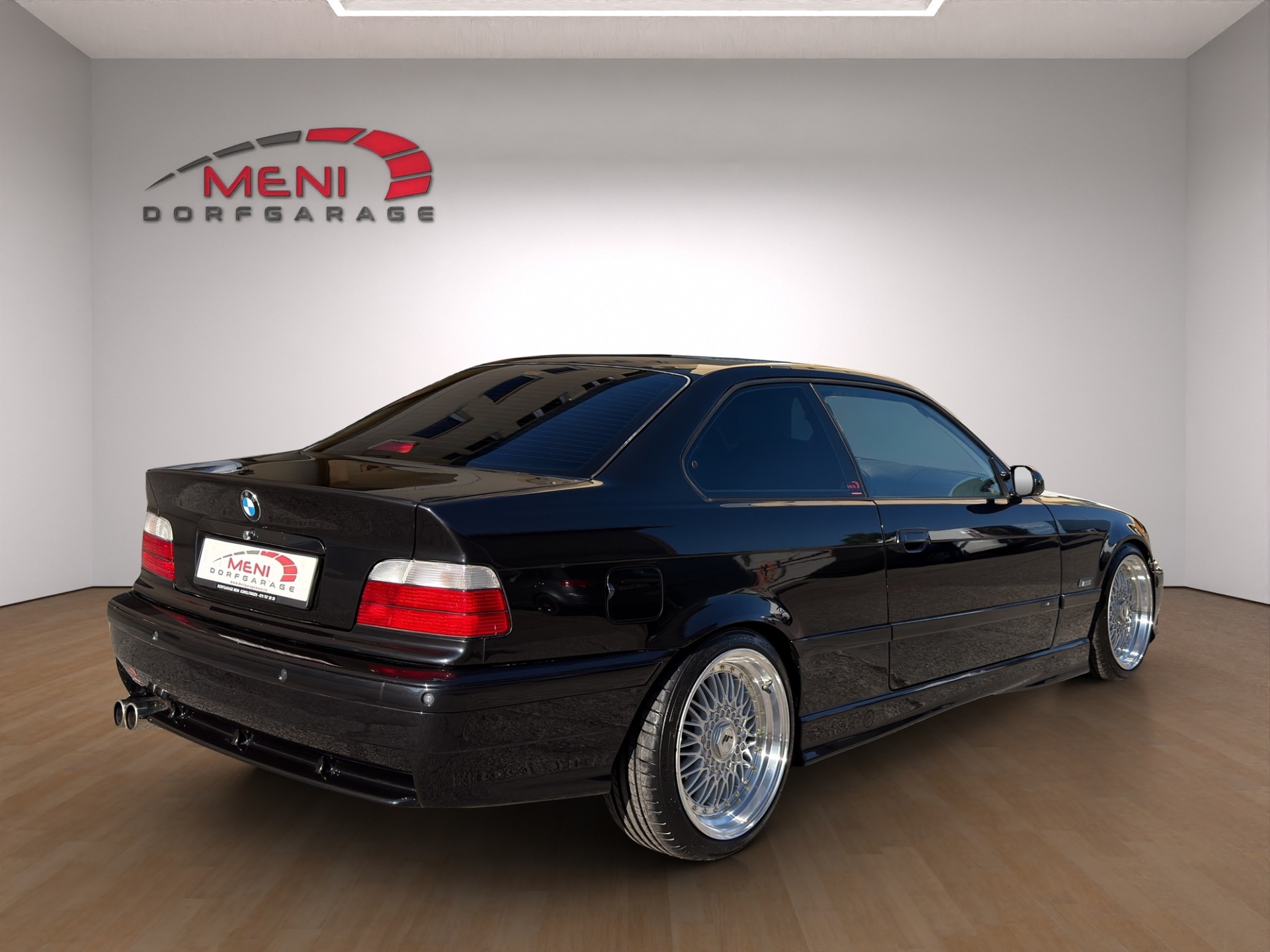 BMW 328i A Coupé-image-6
