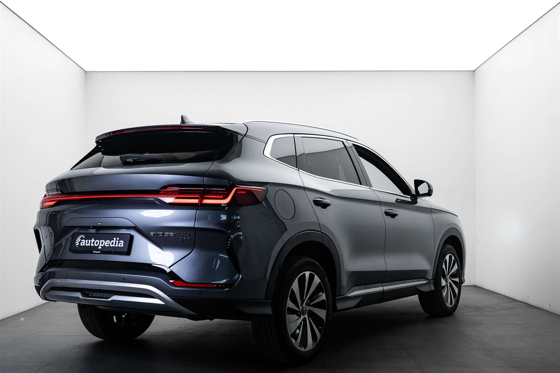 BYD Seal U DM-i PHEV Design AWD 324PS Automat-showroom-element-2