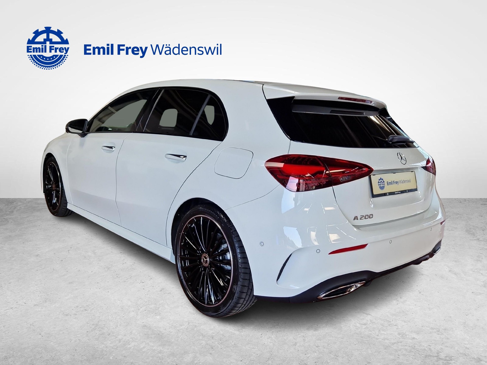 MERCEDES-BENZ A 200 Night Star AMG Line-showroom-element-2