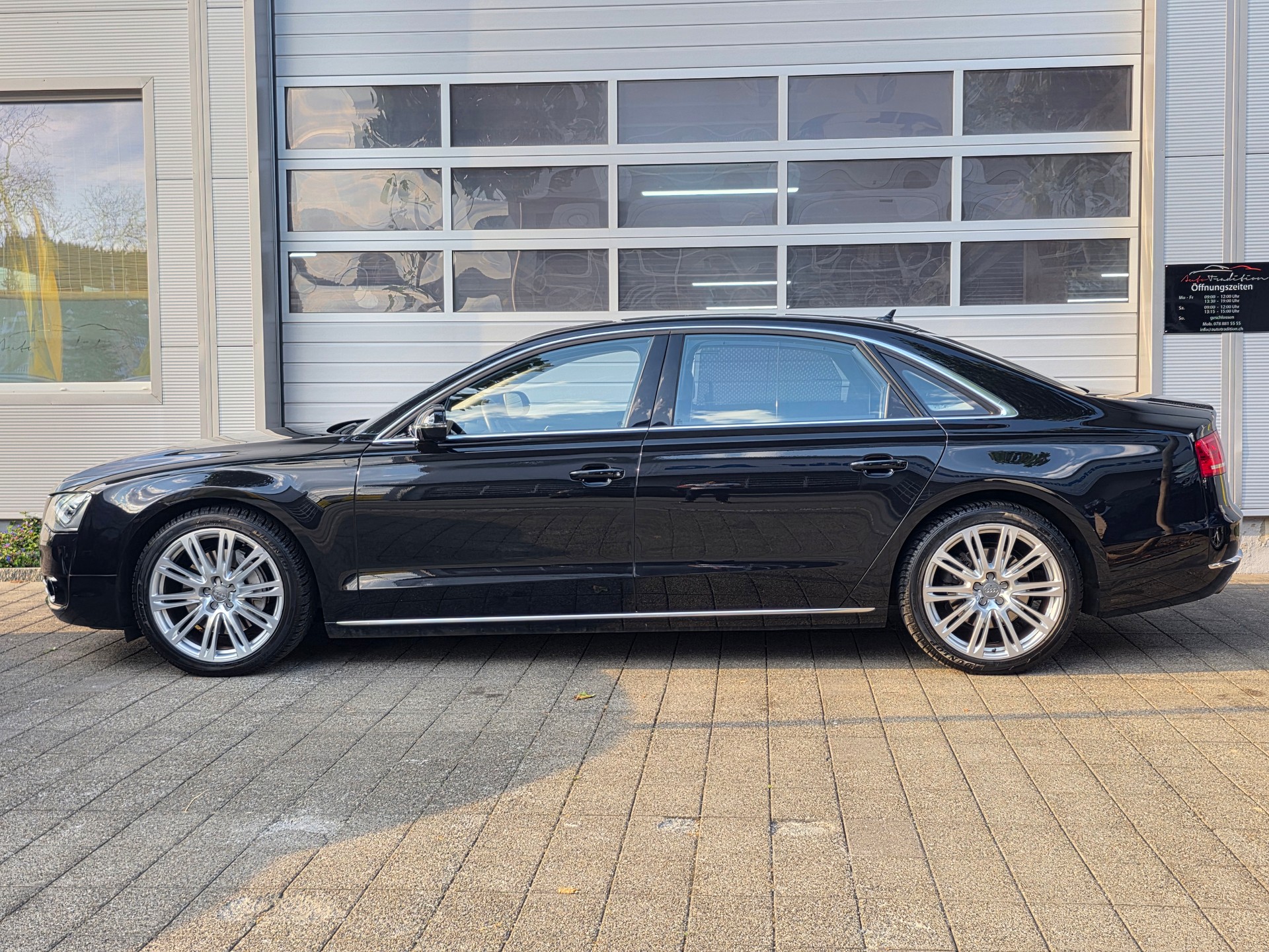 AUDI A8 L 3.0 TDI quattro tiptronic | VOLLAUSSTATTUNG -DVD /TV ENTERTAINMET/ MASSAGE SITZE VO+H/ SITZKÜHLUNG /B&O SOUND/NIGHT-VISION-showroom-element-2