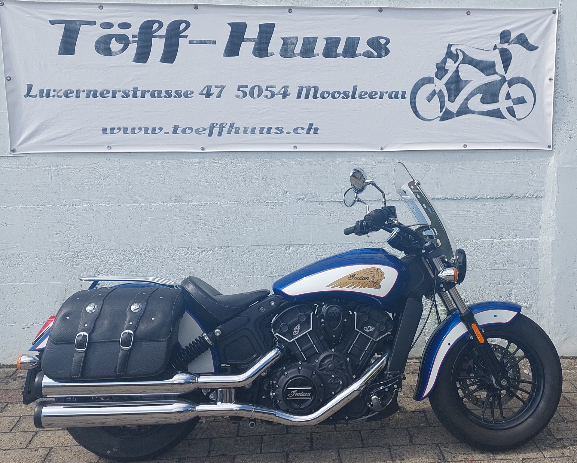 INDIAN Scout Sixty ABS-showroom-element-1