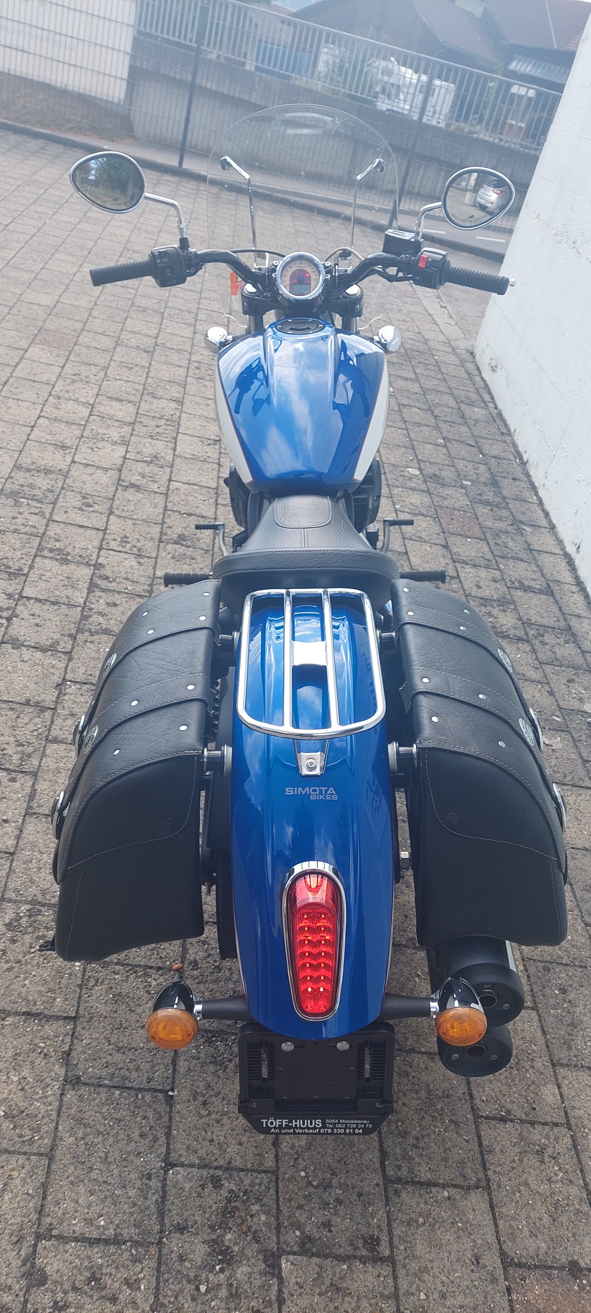 INDIAN Scout Sixty ABS-showroom-element-2