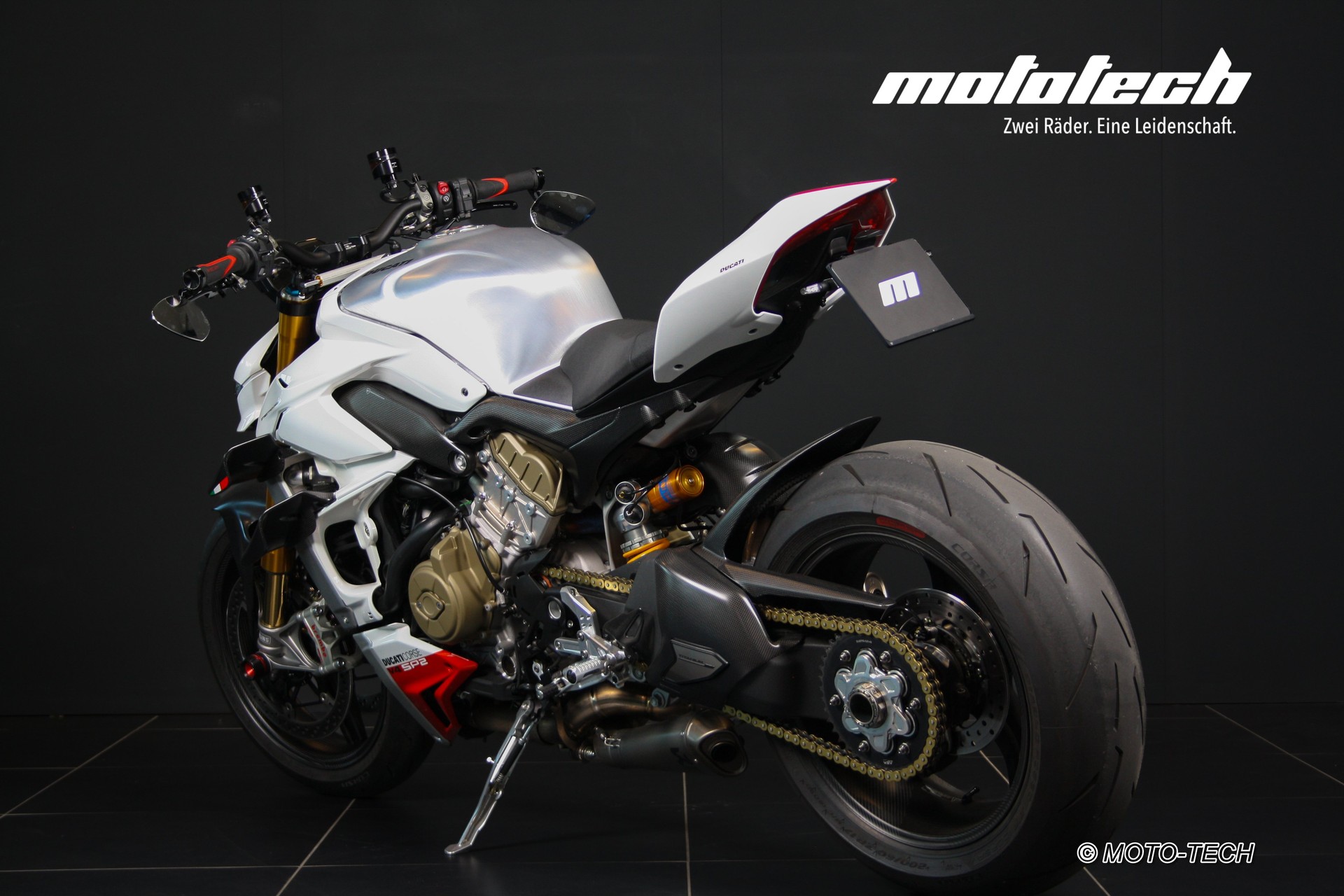 DUCATI Streetfighter V4 SP2 Speciale-showroom-element-3
