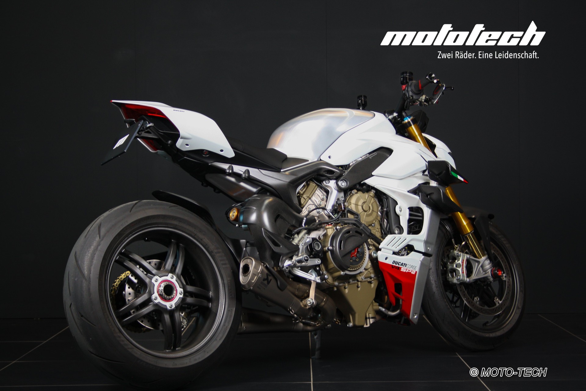 DUCATI Streetfighter V4 SP2 Speciale-showroom-element-2