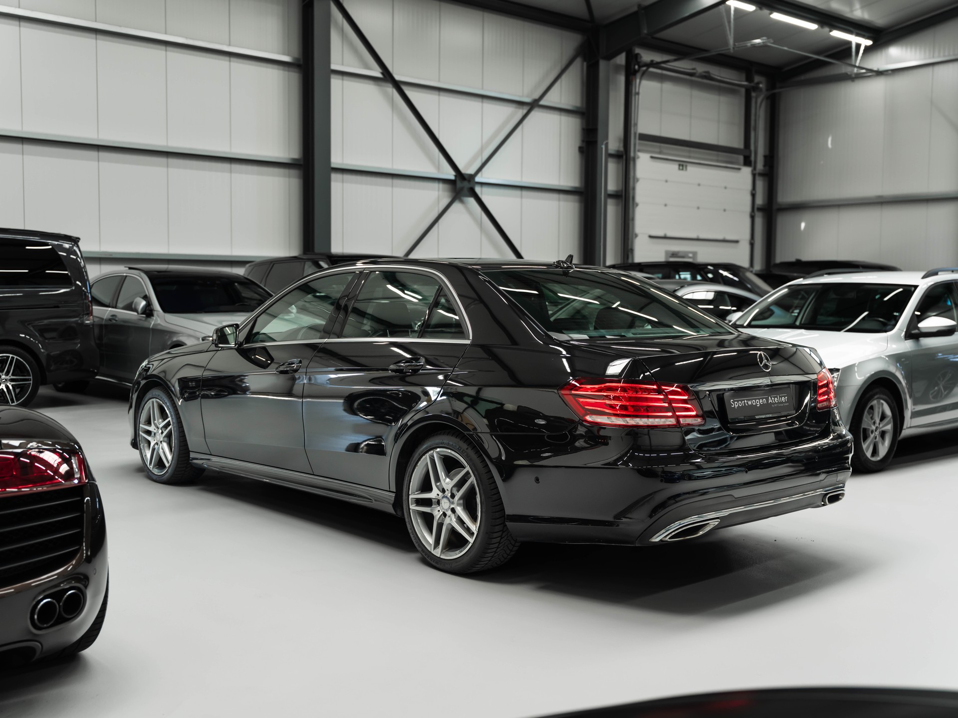 MERCEDES-BENZ E 350 BlueTEC Avantgarde 4Matic 7G-Tronic-showroom-element-1