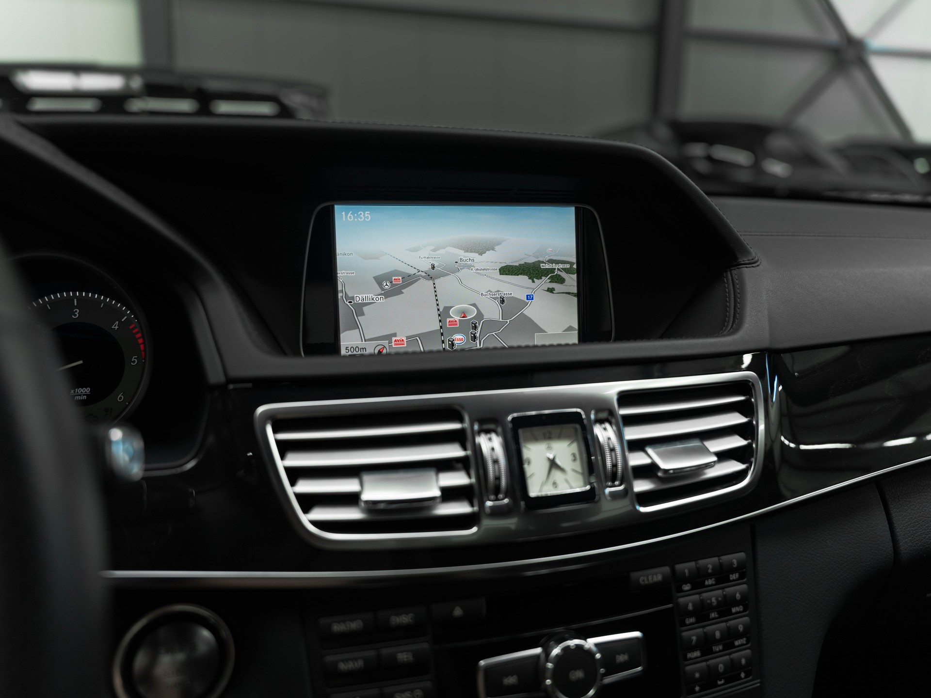 MERCEDES-BENZ E 350 BlueTEC Avantgarde 4Matic 7G-Tronic-image-24