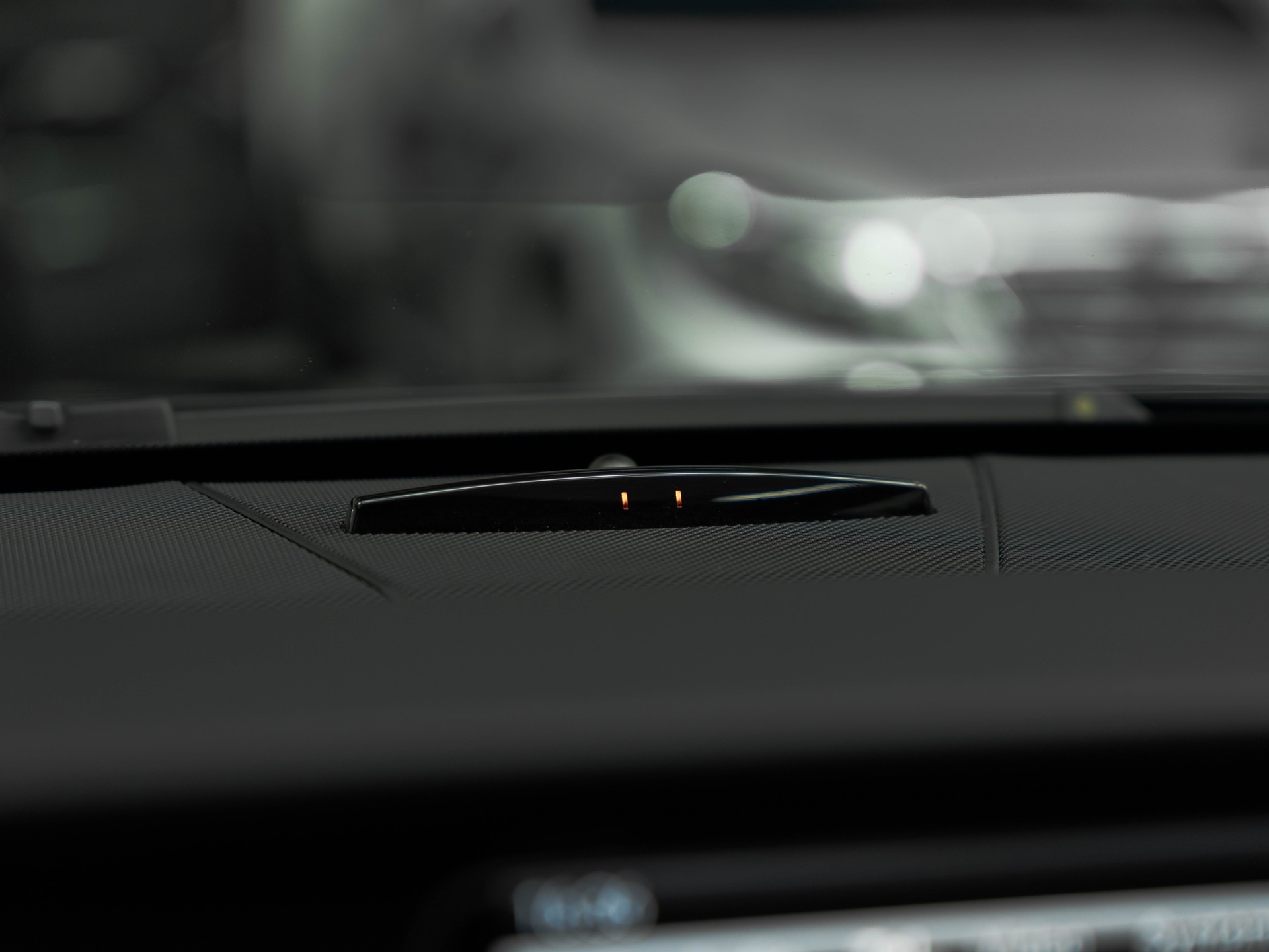 MERCEDES-BENZ E 350 BlueTEC Avantgarde 4Matic 7G-Tronic-image-25
