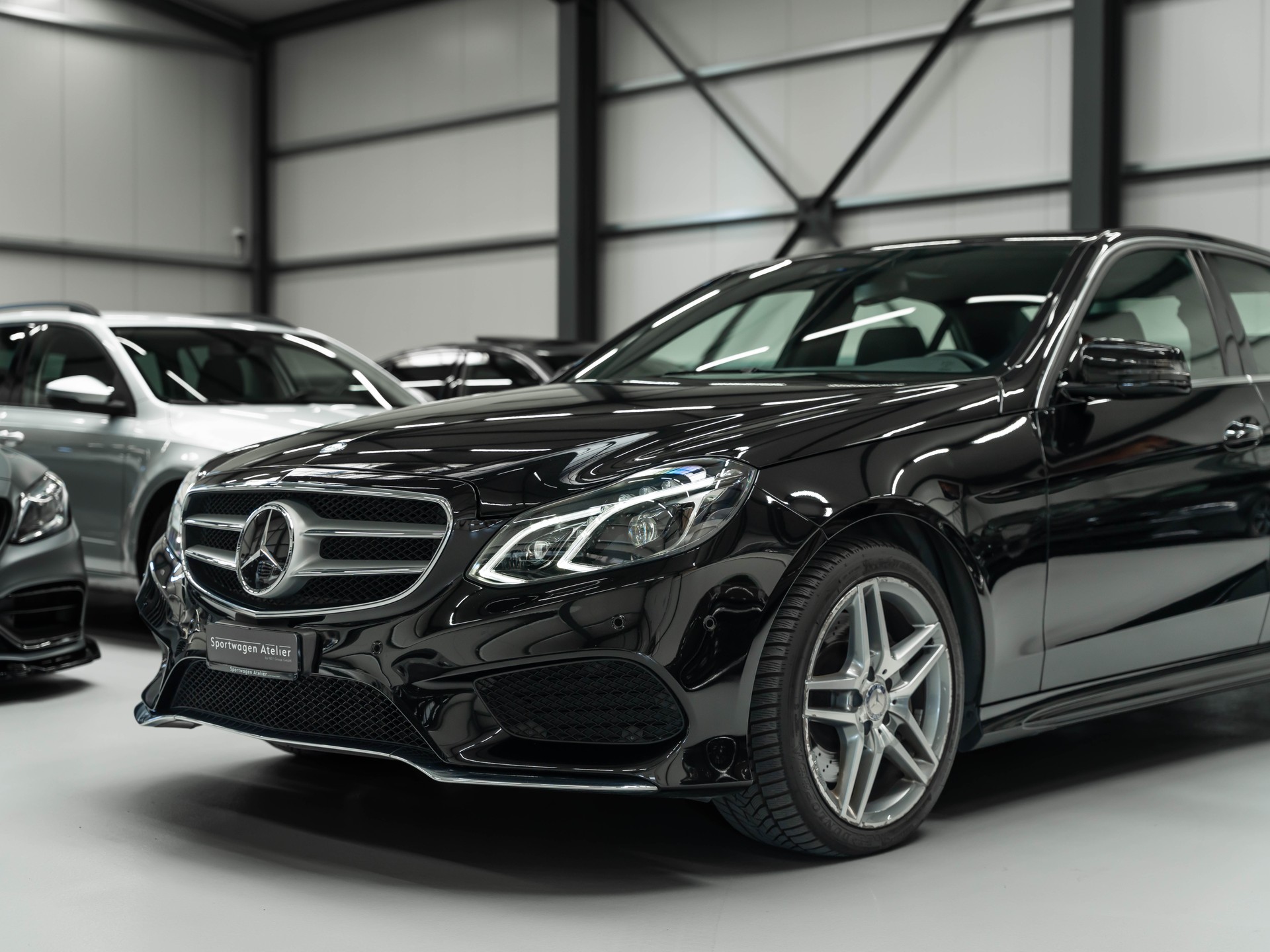 MERCEDES-BENZ E 350 BlueTEC Avantgarde 4Matic 7G-Tronic-image-12