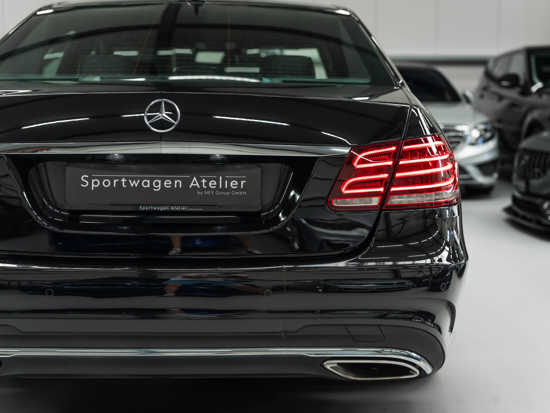 MERCEDES-BENZ E 350 BlueTEC Avantgarde 4Matic 7G-Tronic-image-15