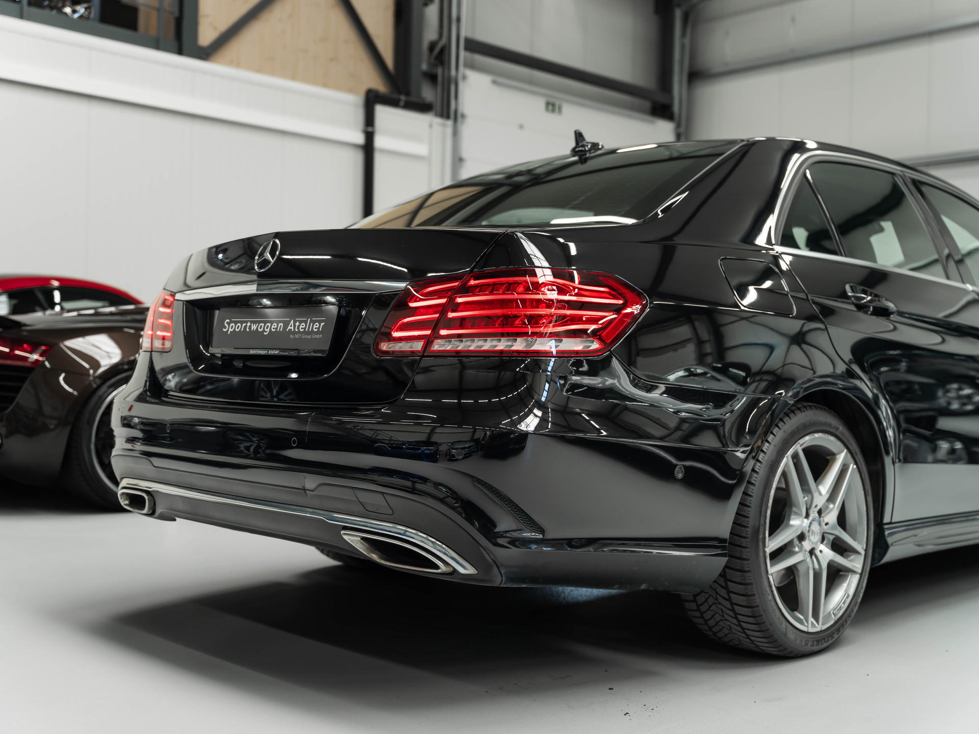 MERCEDES-BENZ E 350 BlueTEC Avantgarde 4Matic 7G-Tronic-image-14