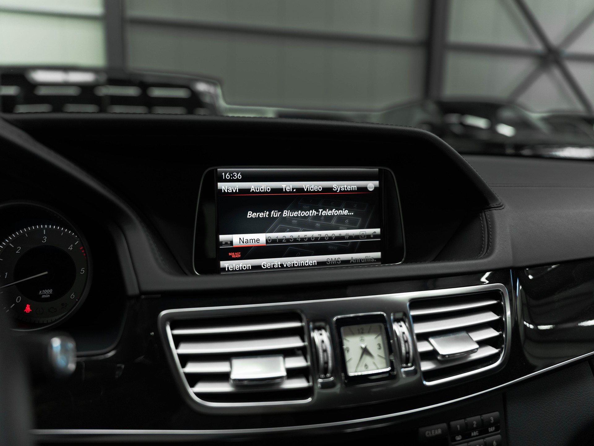 MERCEDES-BENZ E 350 BlueTEC Avantgarde 4Matic 7G-Tronic-image-26