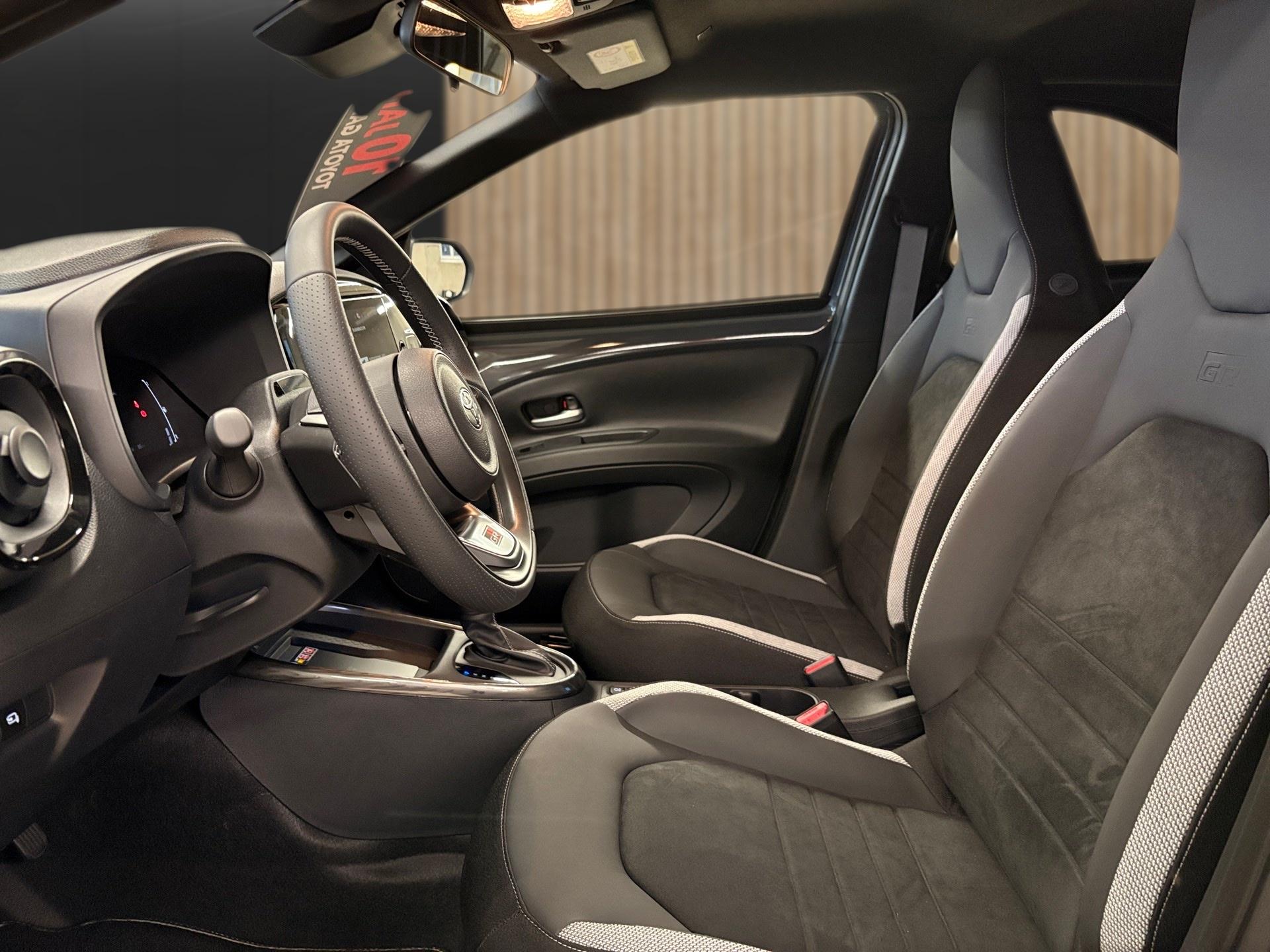 TOYOTA Aygo X 1.5 GR Sport e-CVT-image-11