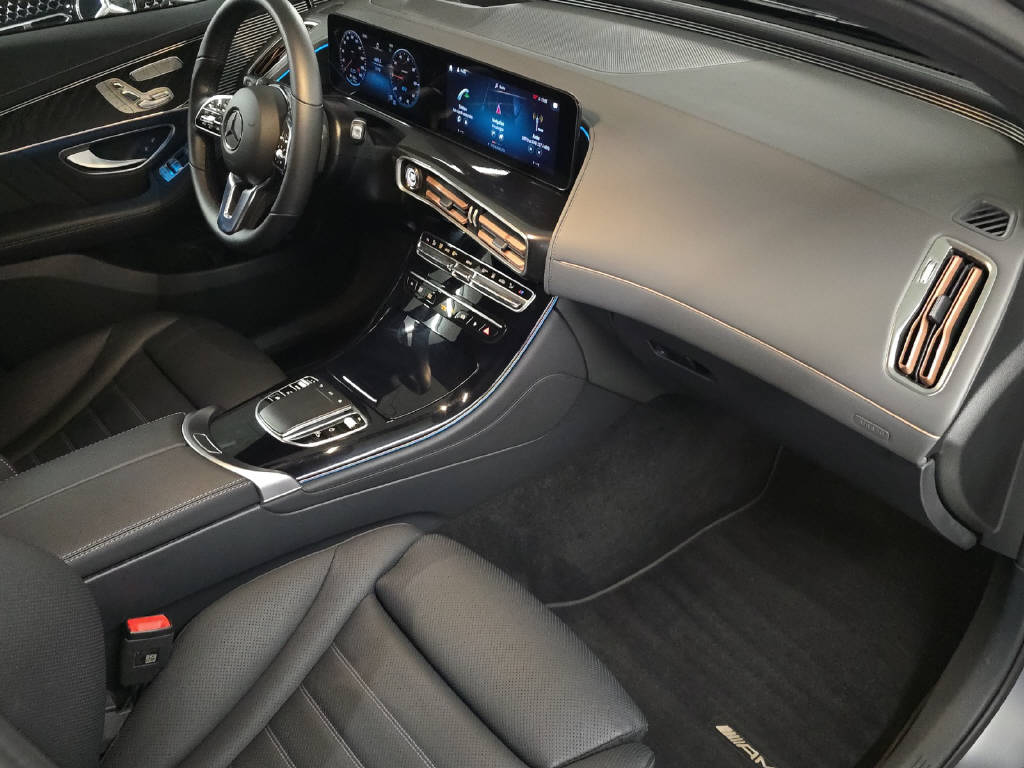MERCEDES-BENZ EQC 400 AMG Line 4Matic-image-11