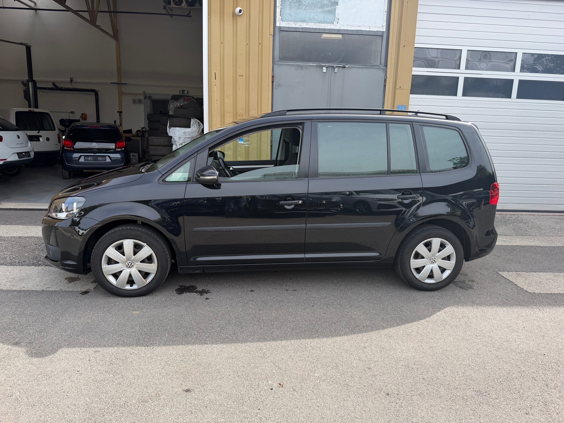 VW Touran 1.4 TSI Trendline-image-14