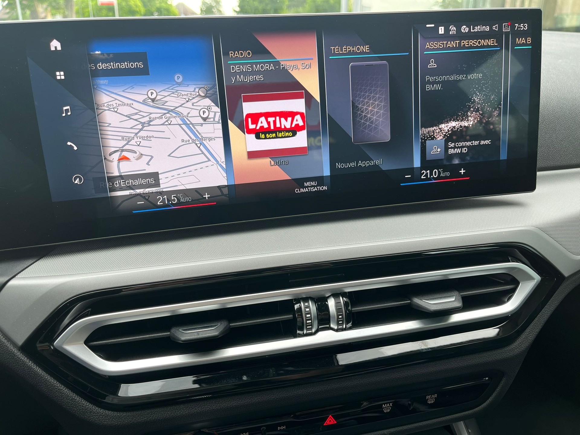 BMW 320d xDrive 48V Touring Steptronic-image-17