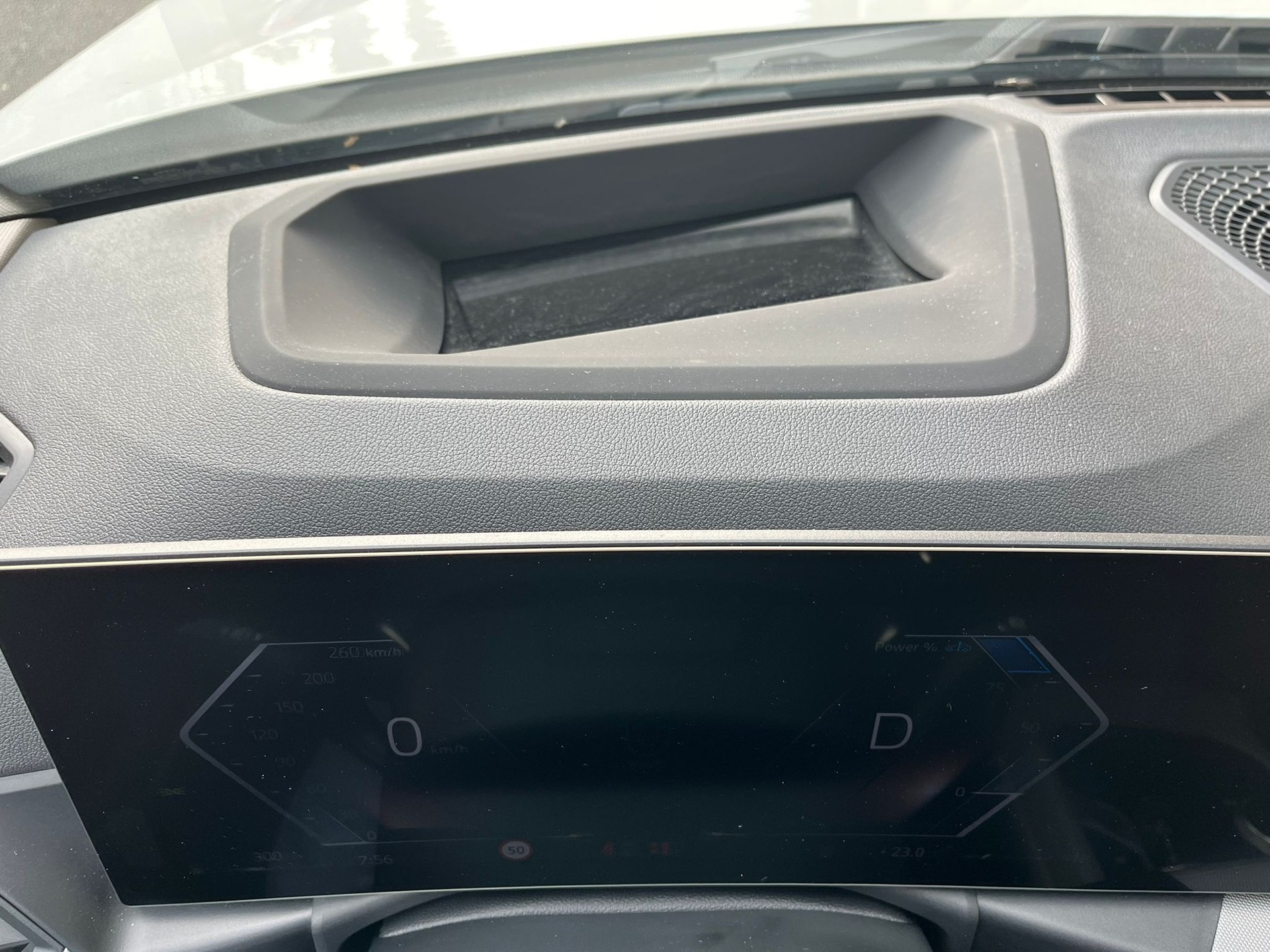 BMW 320d xDrive 48V Touring Steptronic-image-21