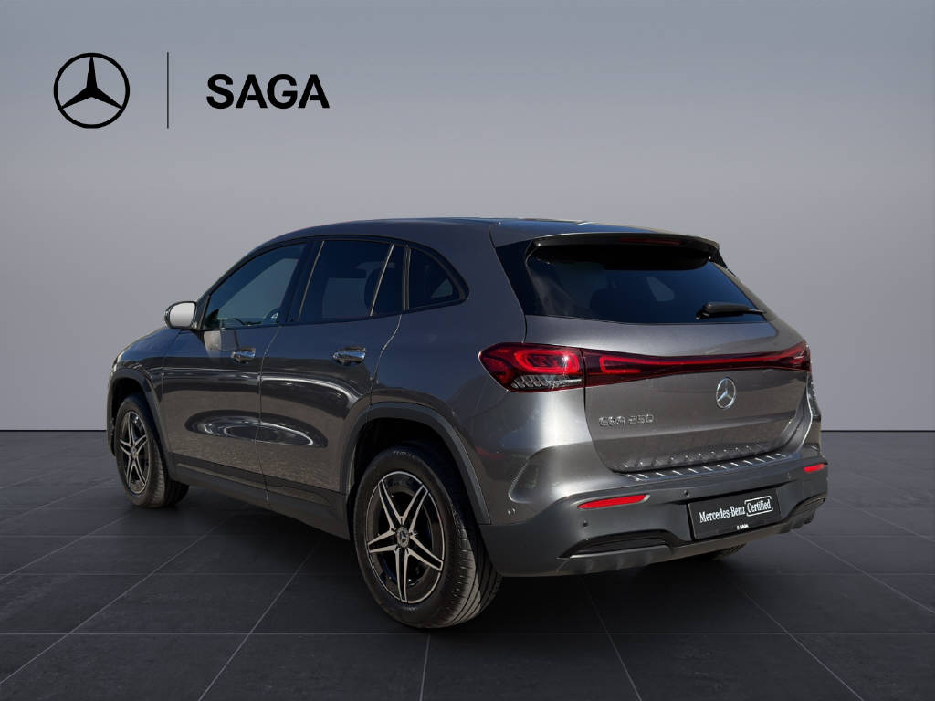 MERCEDES-BENZ EQA 250 AMG Line-showroom-element-3