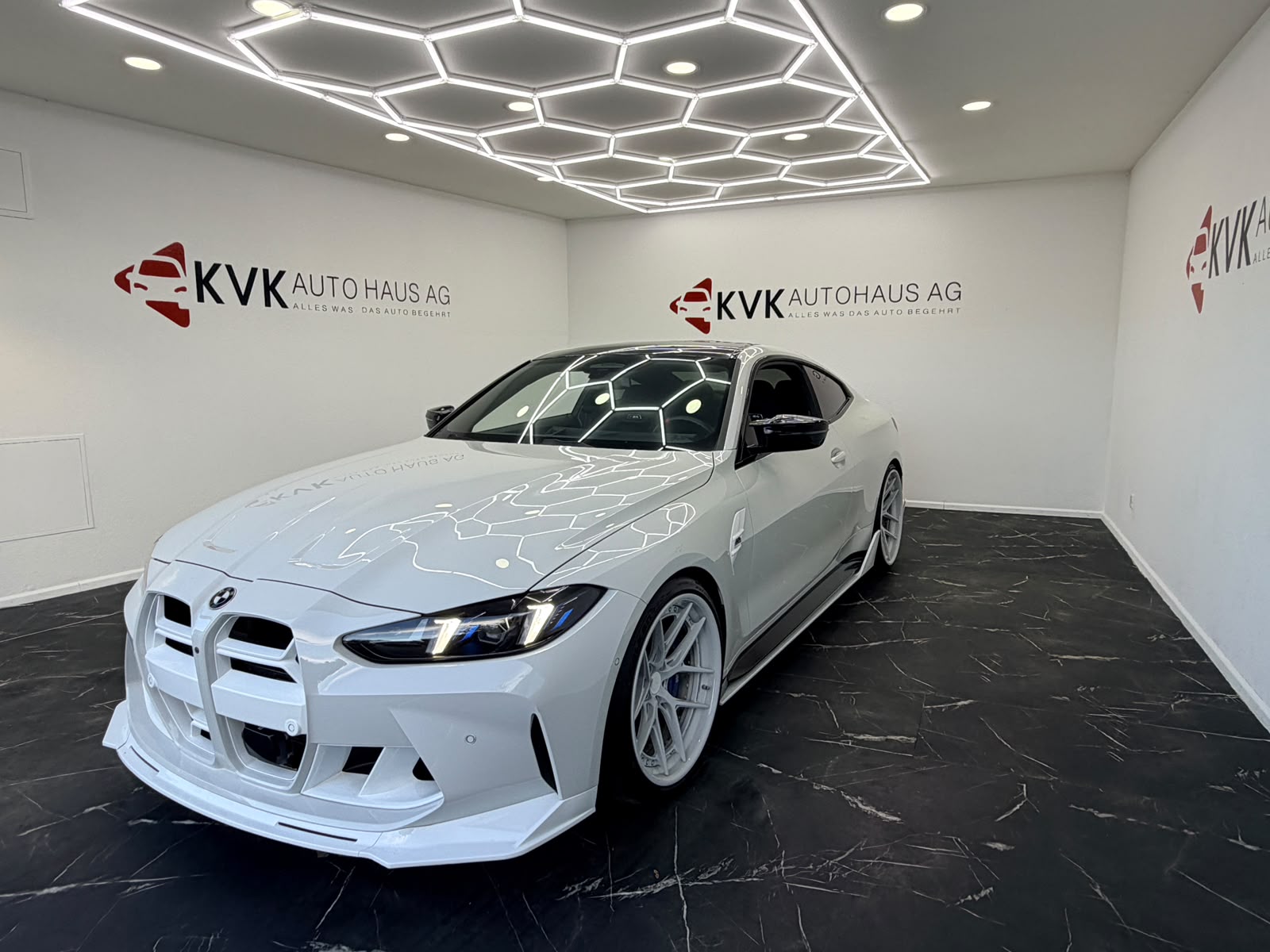 BMW M4 Coupé Competition | Widebody | Vollausstattung |-showroom-element-1