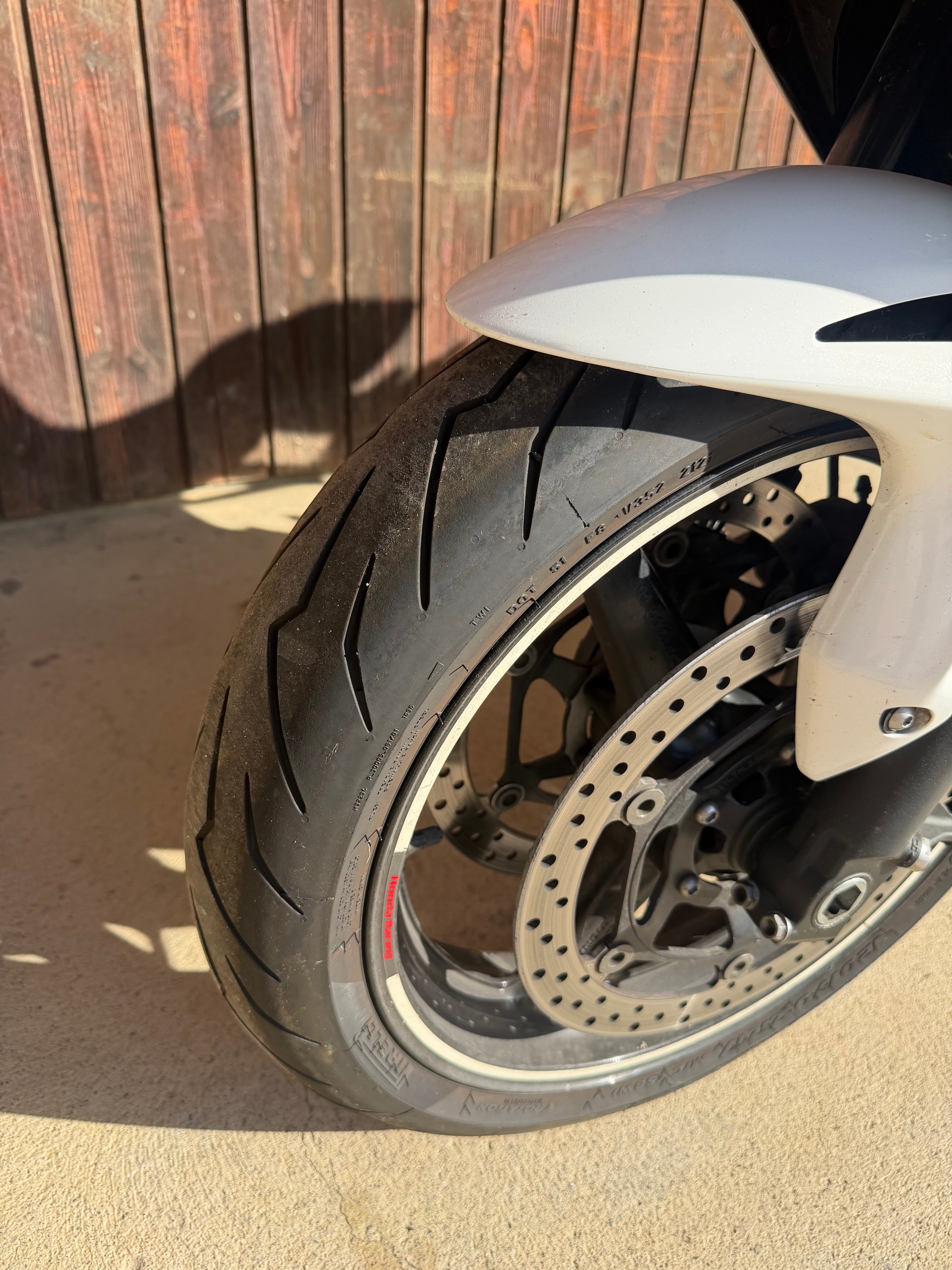 HONDA CBR 1000 RR Fireblade-image-6