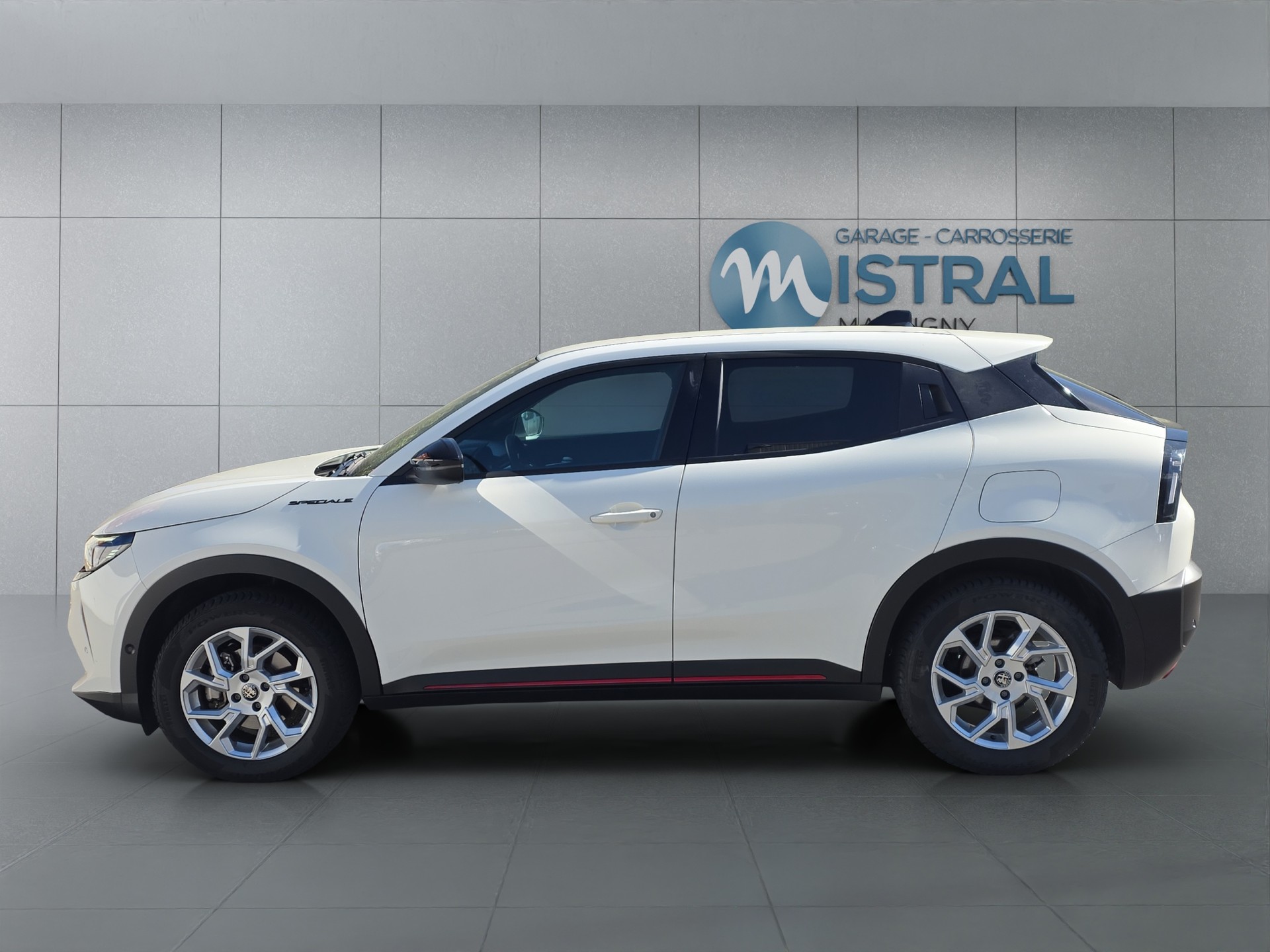 ALFA ROMEO Junior 1.2 Ibrida Speciale-showroom-element-1
