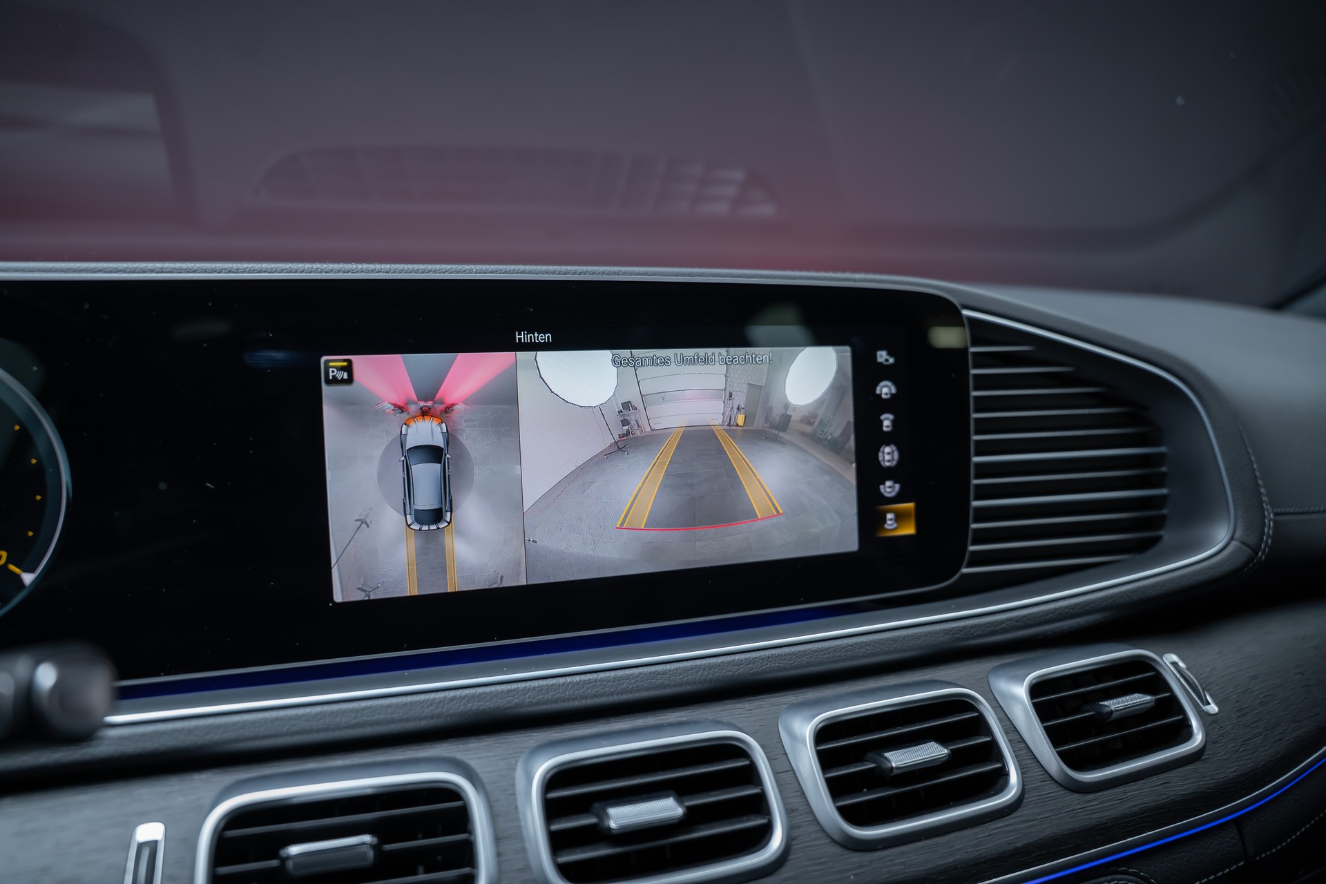 MERCEDES-BENZ GLE 53 AMG 4matic+ Coupé / Panorama / 360°Kamera / HeadUp-image-37