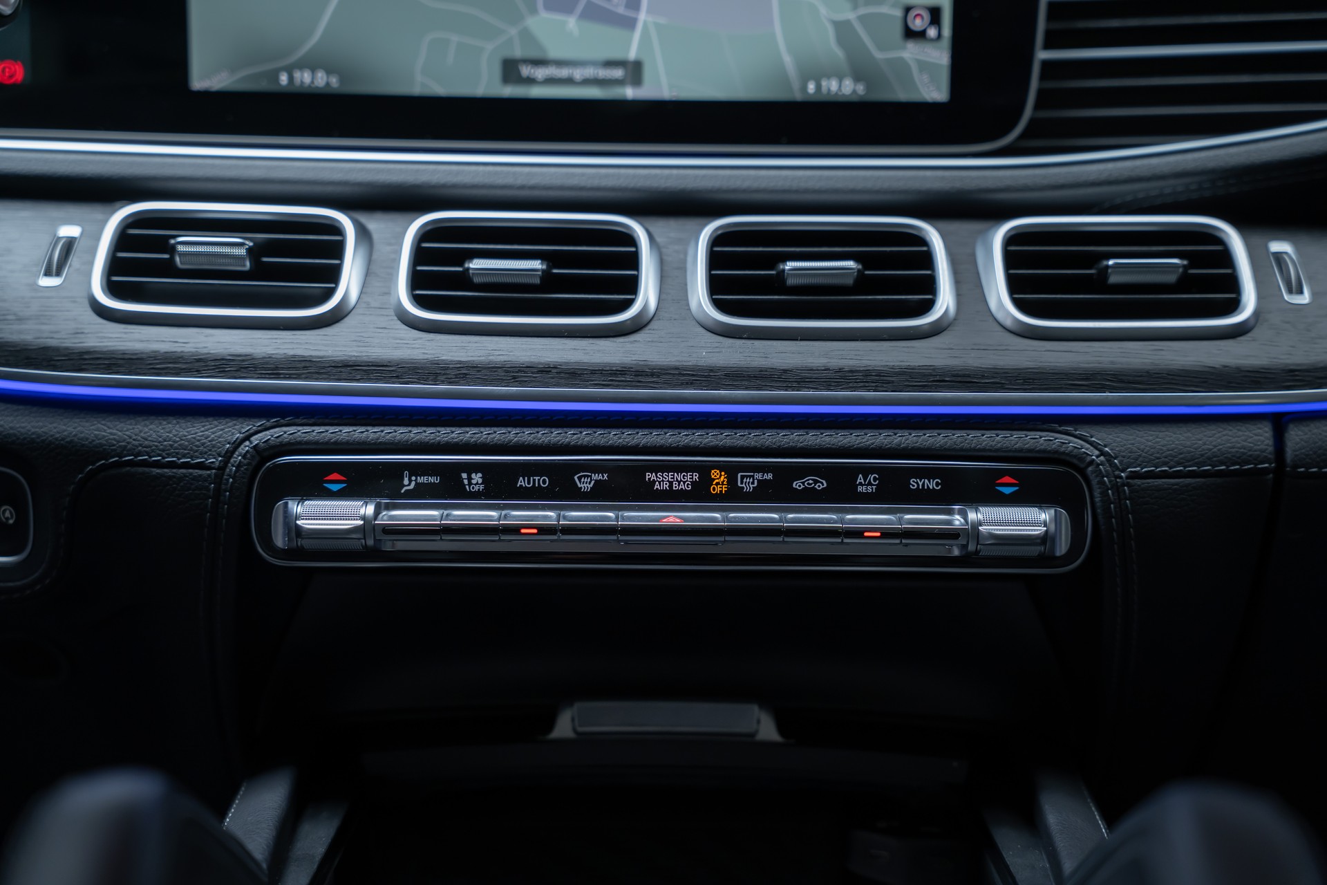 MERCEDES-BENZ GLE 53 AMG 4matic+ Coupé / Panorama / 360°Kamera / HeadUp-image-45