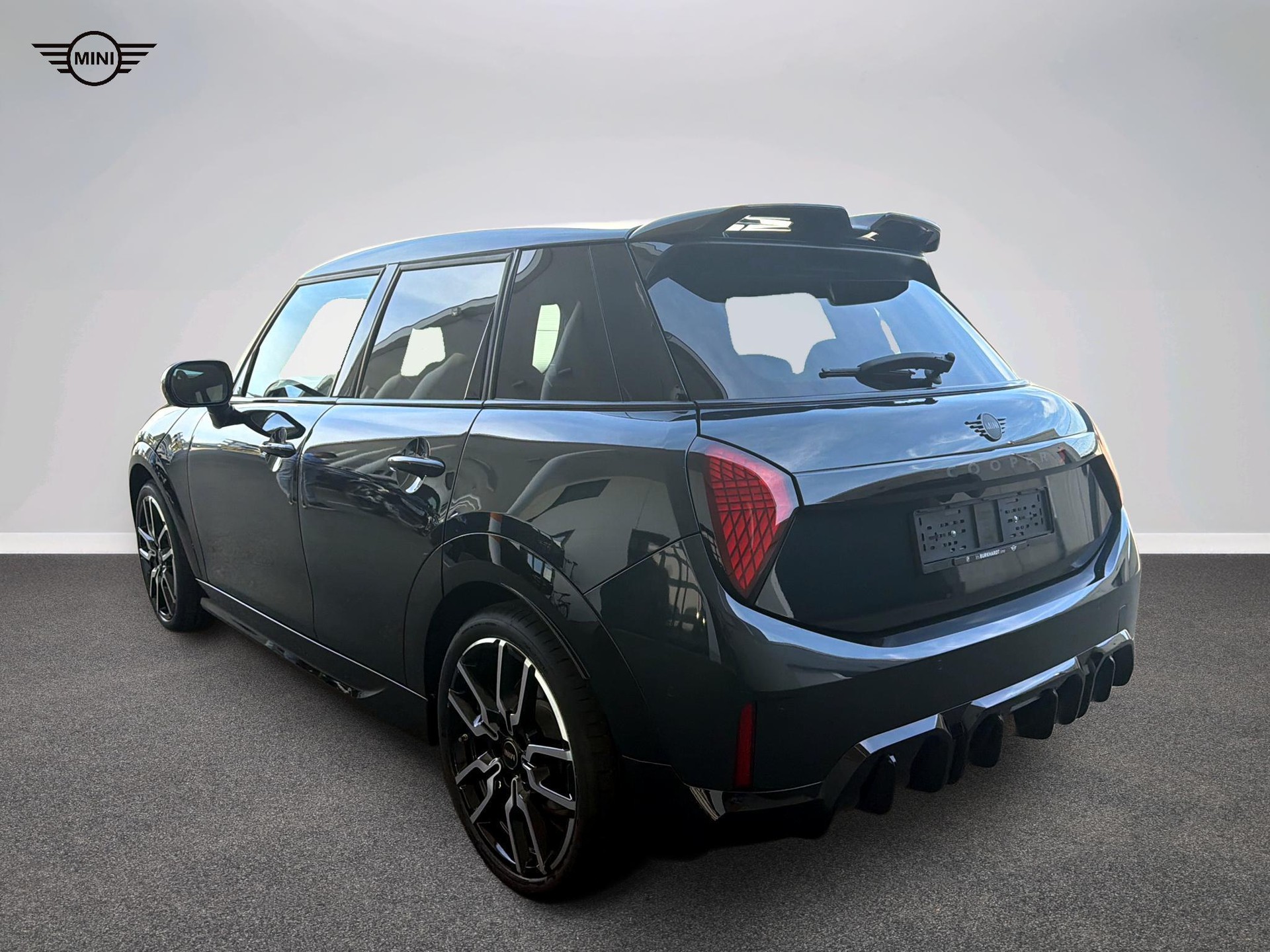 MINI Cooper 5 door S-showroom-element-3