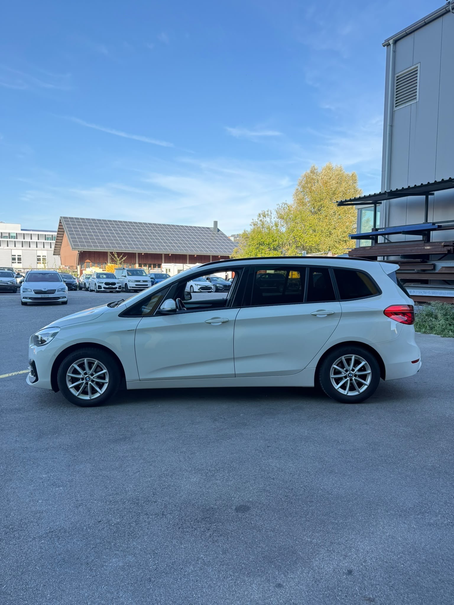BMW 216d Gran Tourer-image-3