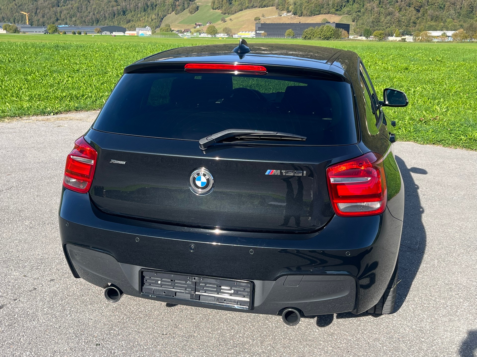 BMW M135i xDrive Steptronic-image-14