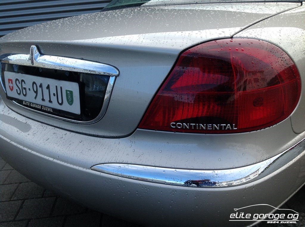 LINCOLN Continental-image-6
