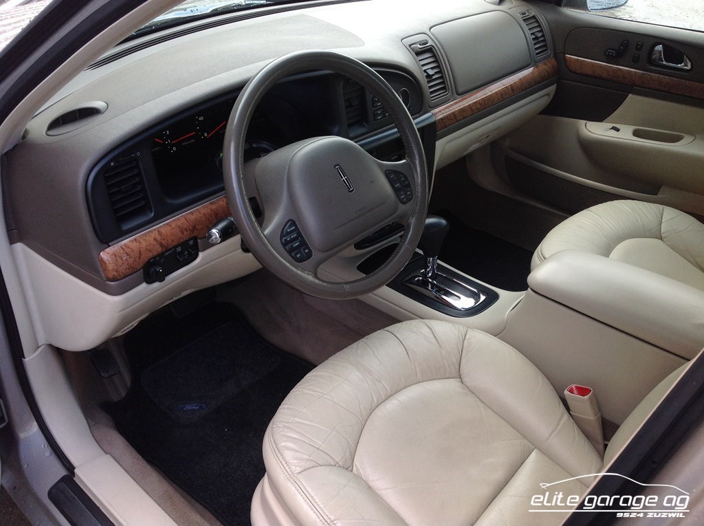 LINCOLN Continental-image-10