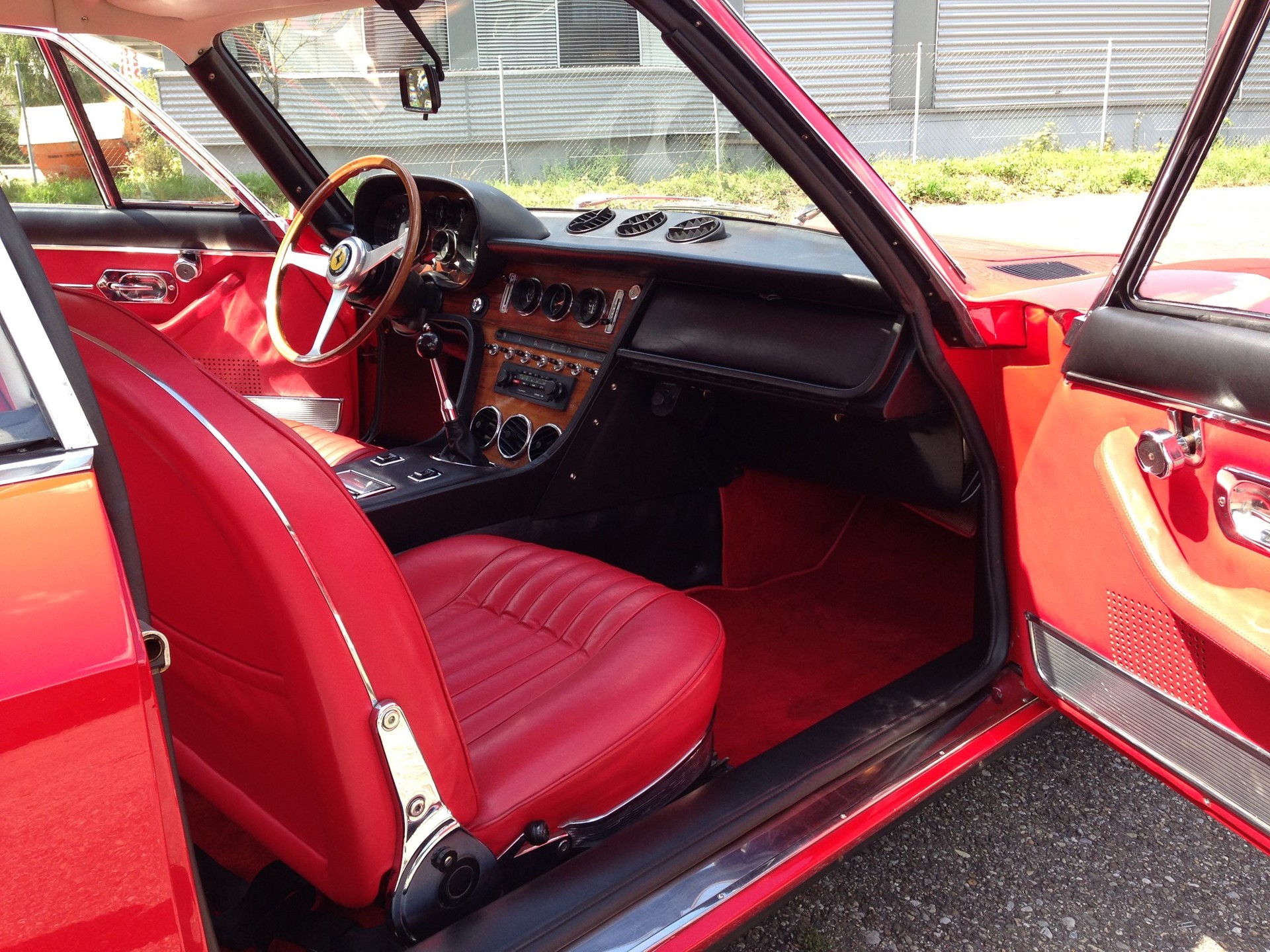 FERRARI 365 GT 2+2-image-7
