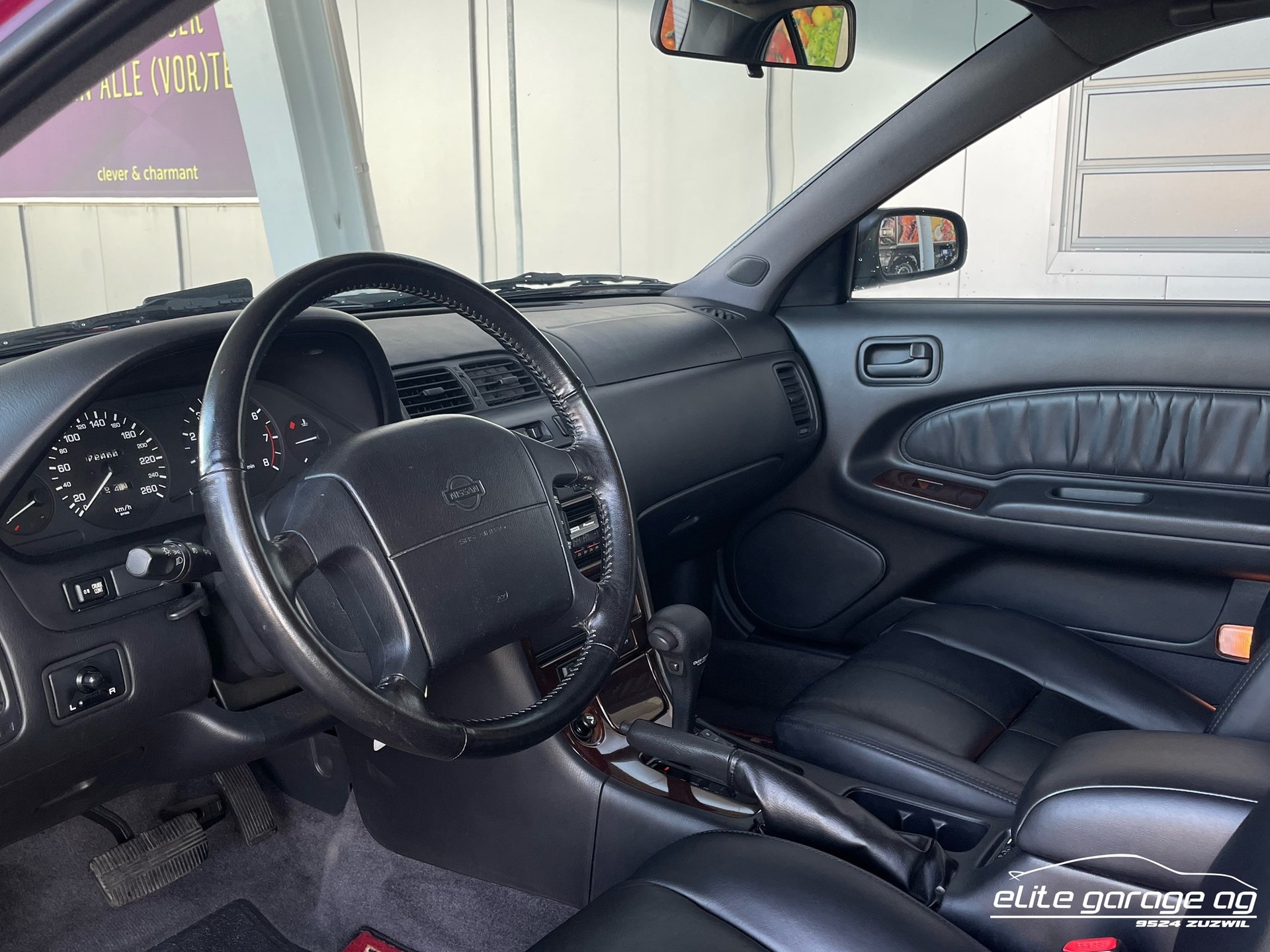 NISSAN Maxima 3.0 V6 SE A-image-8