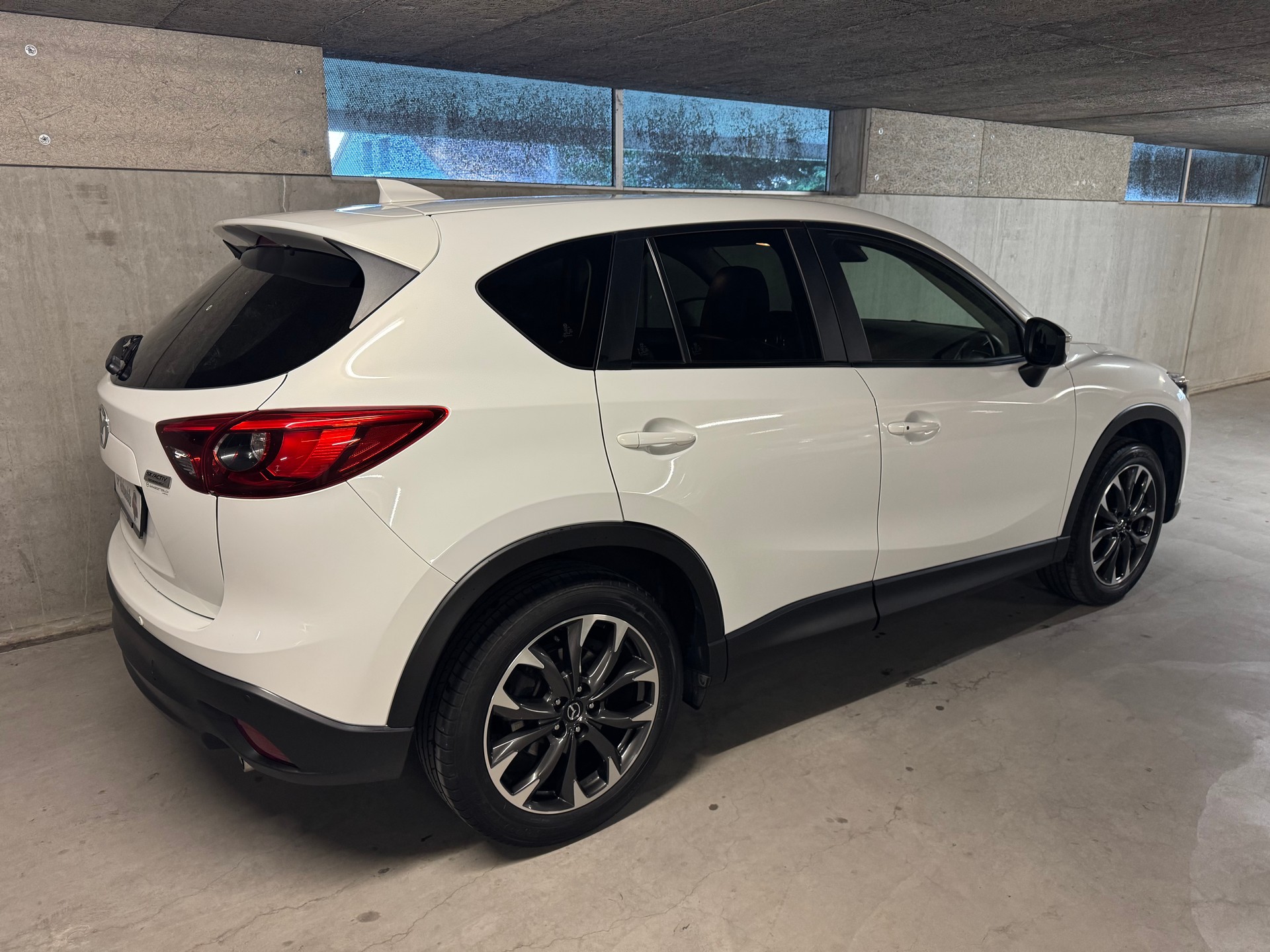MAZDA CX-5 2.2 D HP Revolution AWD Automatic-image-5