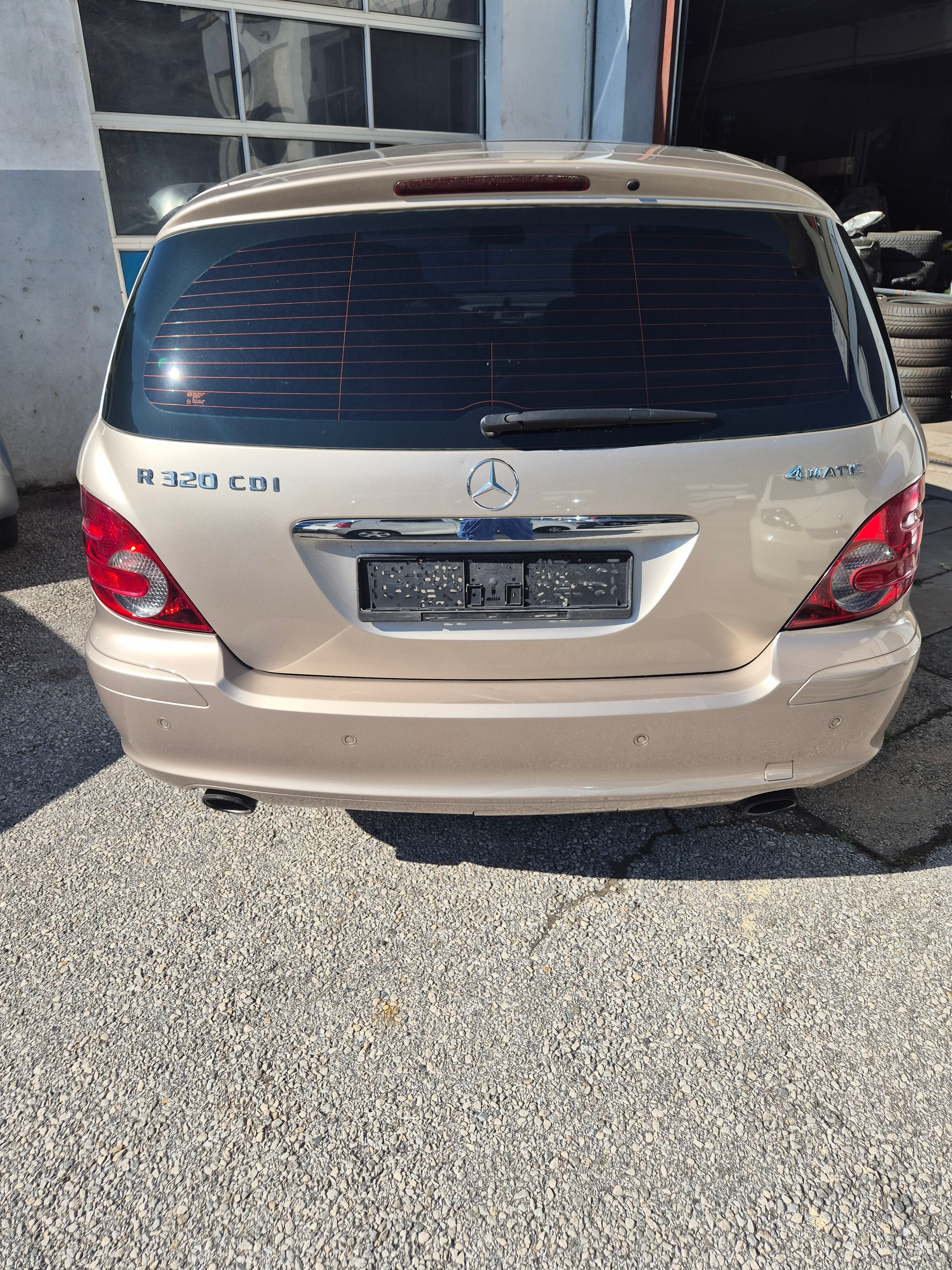 MERCEDES-BENZ R 320 CDI L 4Matic 7G-Tronic-image-4