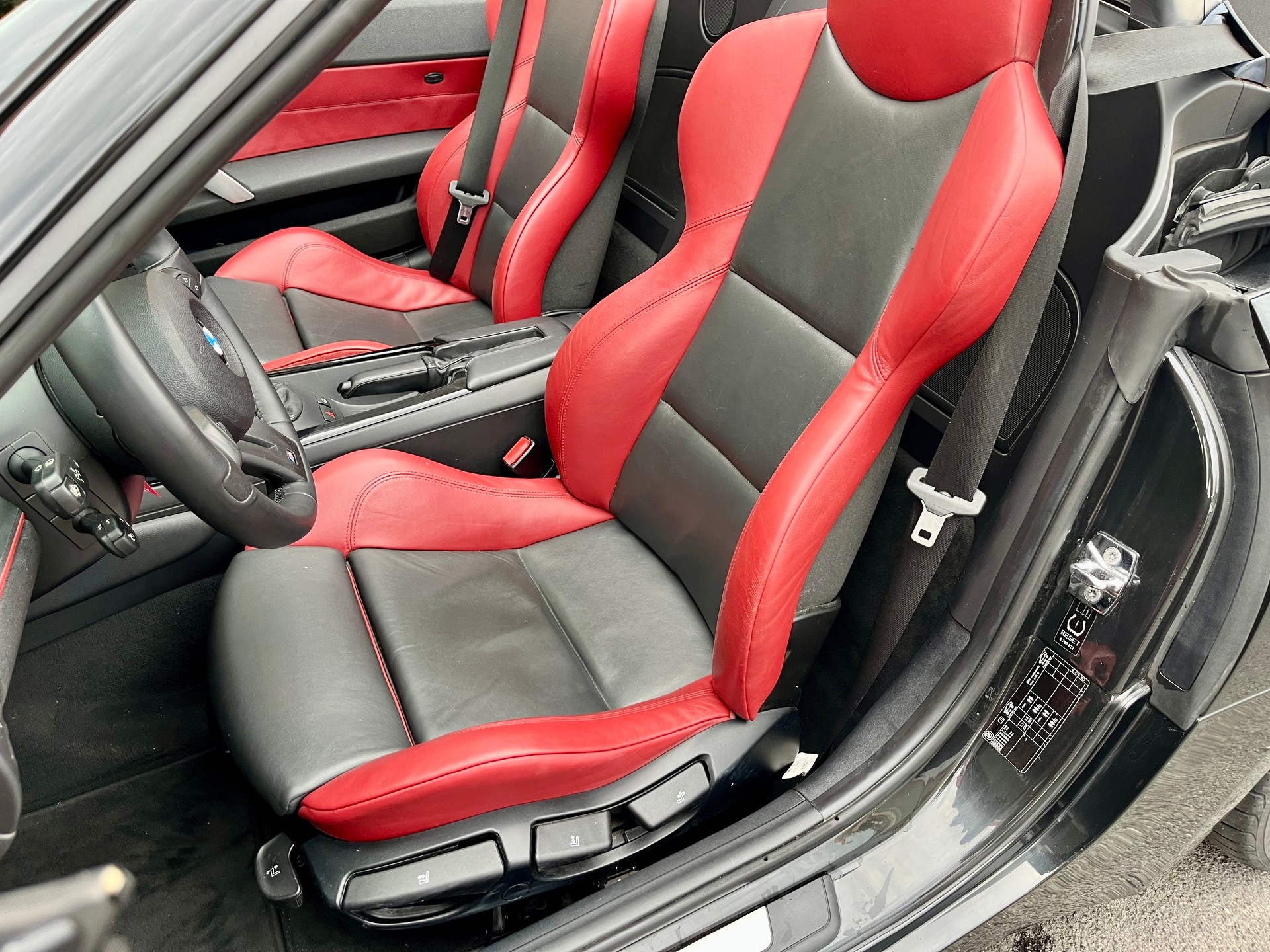 BMW Z4 3.0si Roadster-image-10
