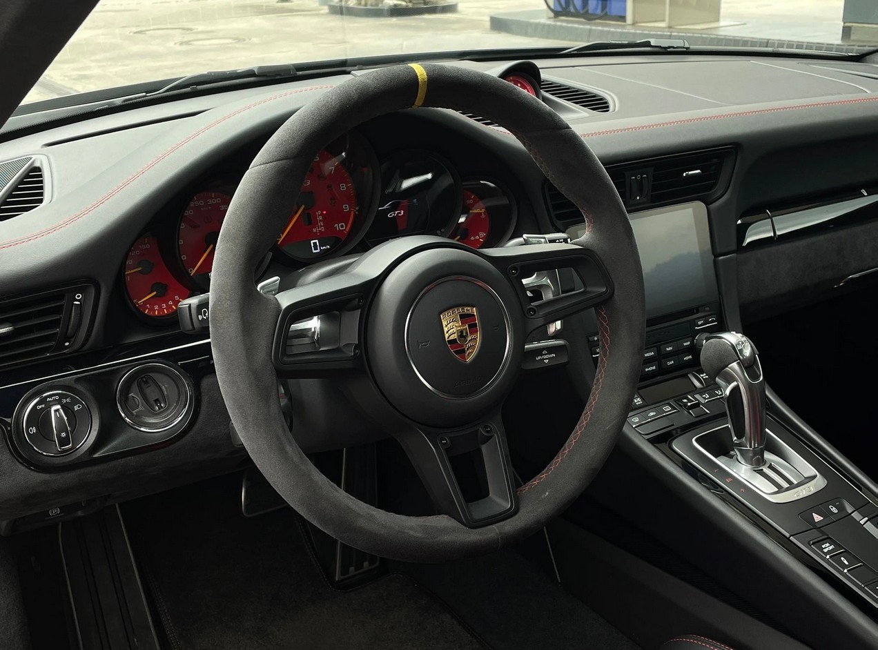 PORSCHE 911 GT3 PDK *CH-Fahrzeug**Black-Edition**Lift System**Schalensitze**Top Zustand**Top Ausstattung*-image-13