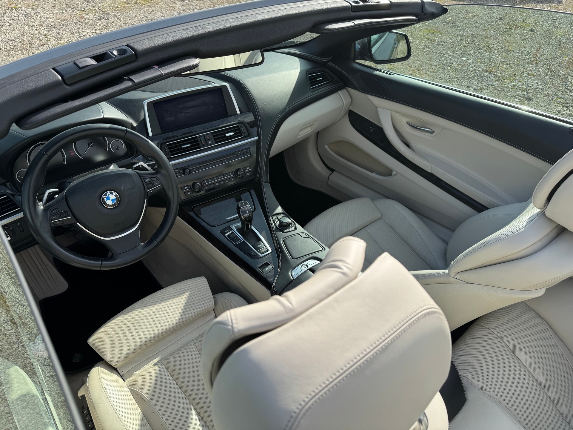 BMW 640i Cabrio-image-4