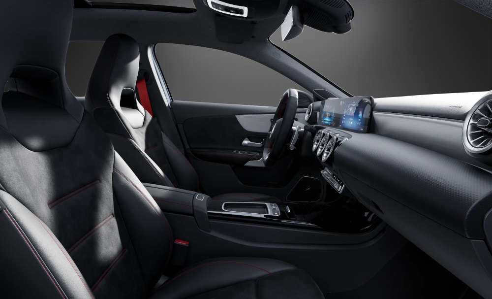 MERCEDES-BENZ A AMG 35 4Matic 8G-DCT-image-9